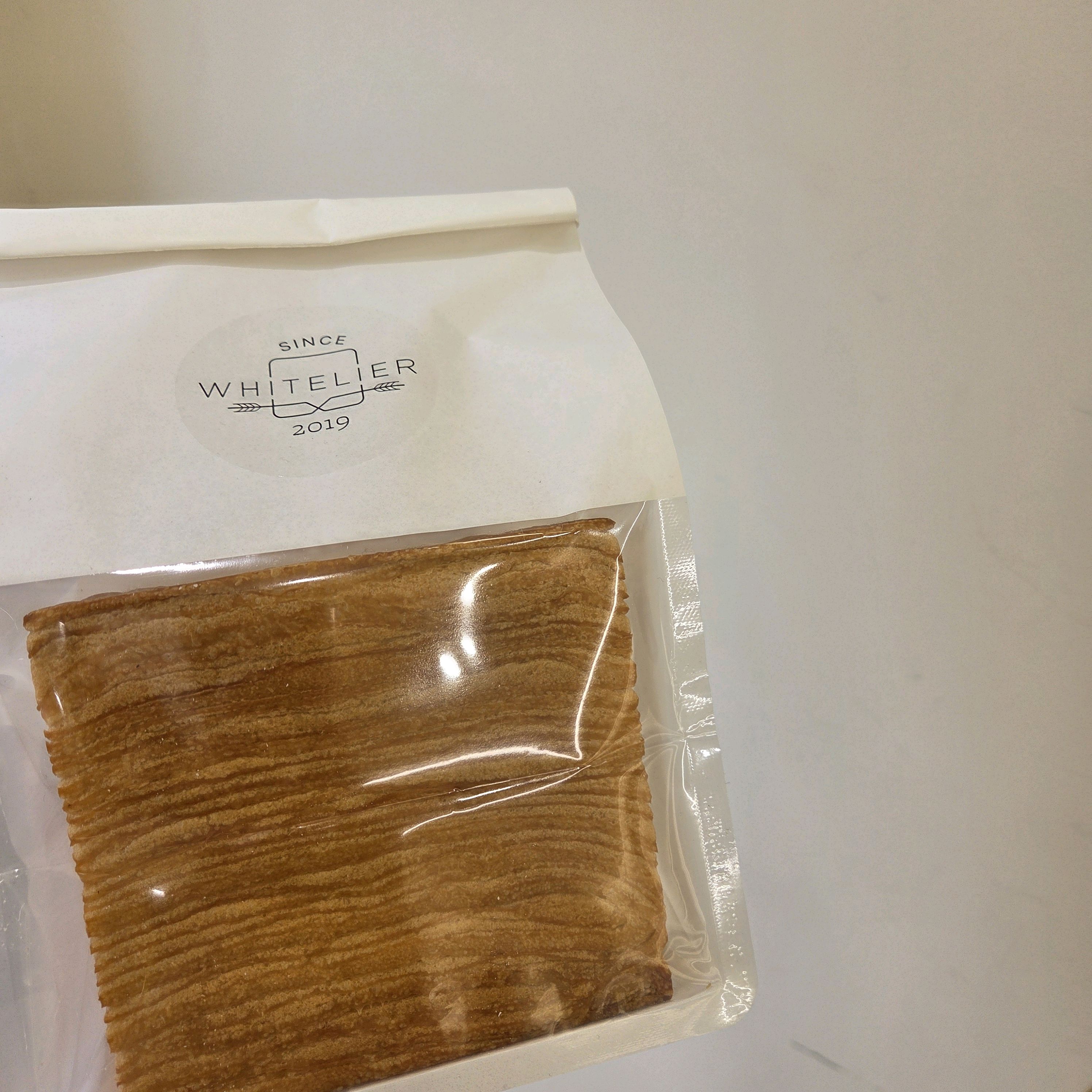 선물로 지인들한테 줬더니 다들 맛있다고 좋아하시네요! - 과천 맛집 화이트리에 과천중앙점