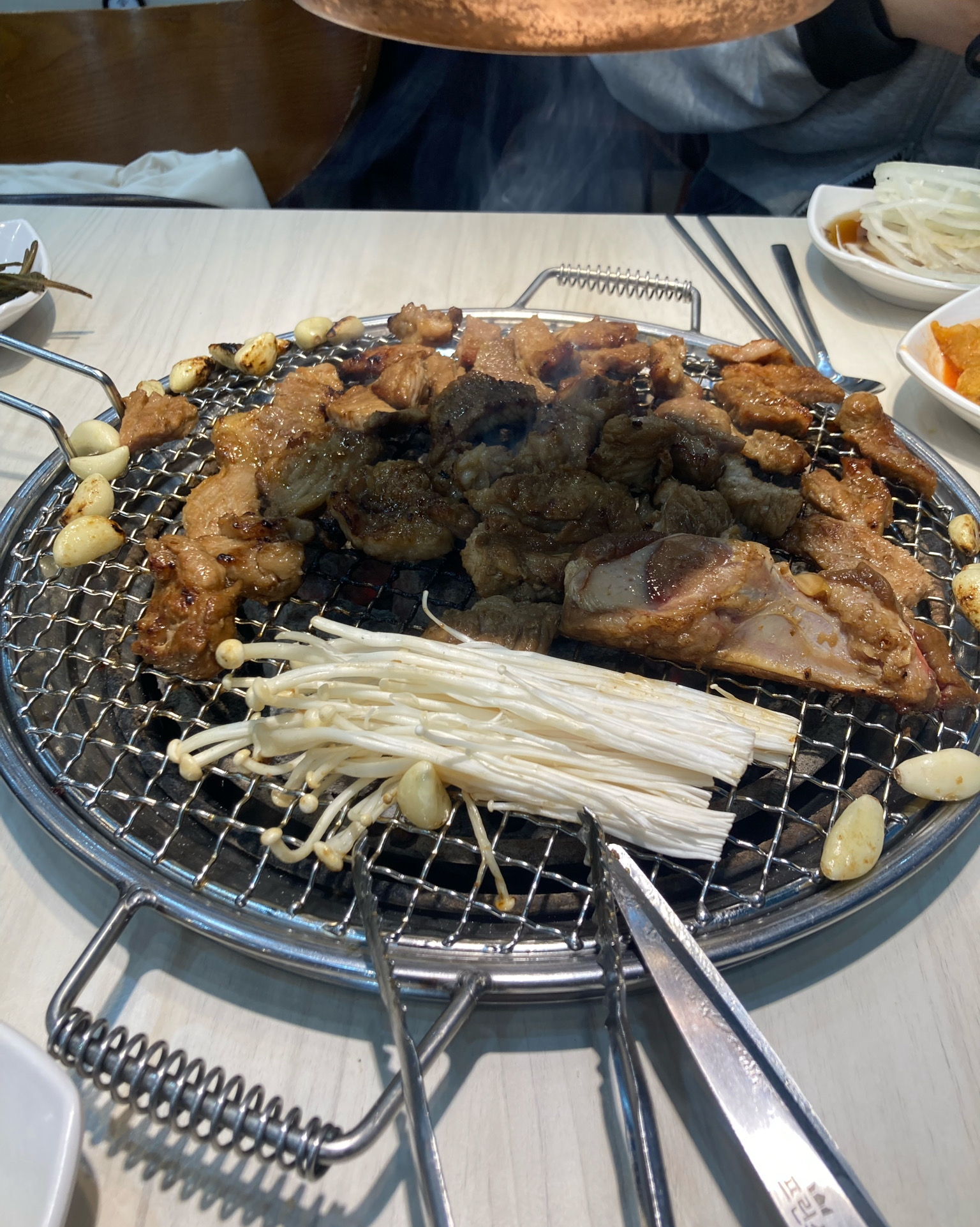 가성비있고 정말 맛있어요~ 주변에 고기먹으러 가는거보다 여기 가는게 더 좋을꺼 같아요ㅎㅎ - 부천역 맛집 명륜진사갈비 부천부천역점