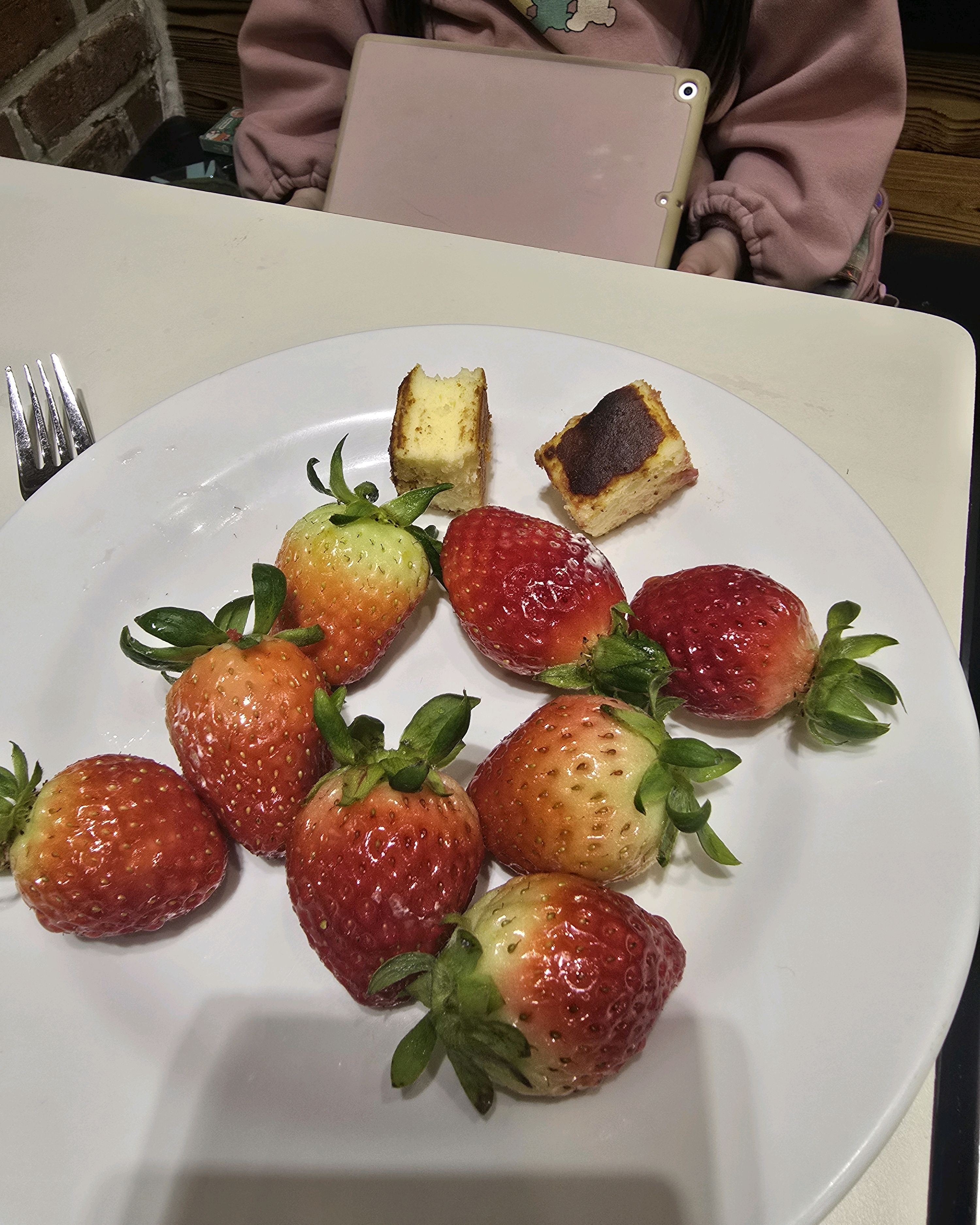 딸기축제한다고...딸래미가 먹고 싶다해서 다녀왔습니다. - 수원터미널 맛집 애슐리퀸즈 NC 수원터미널점