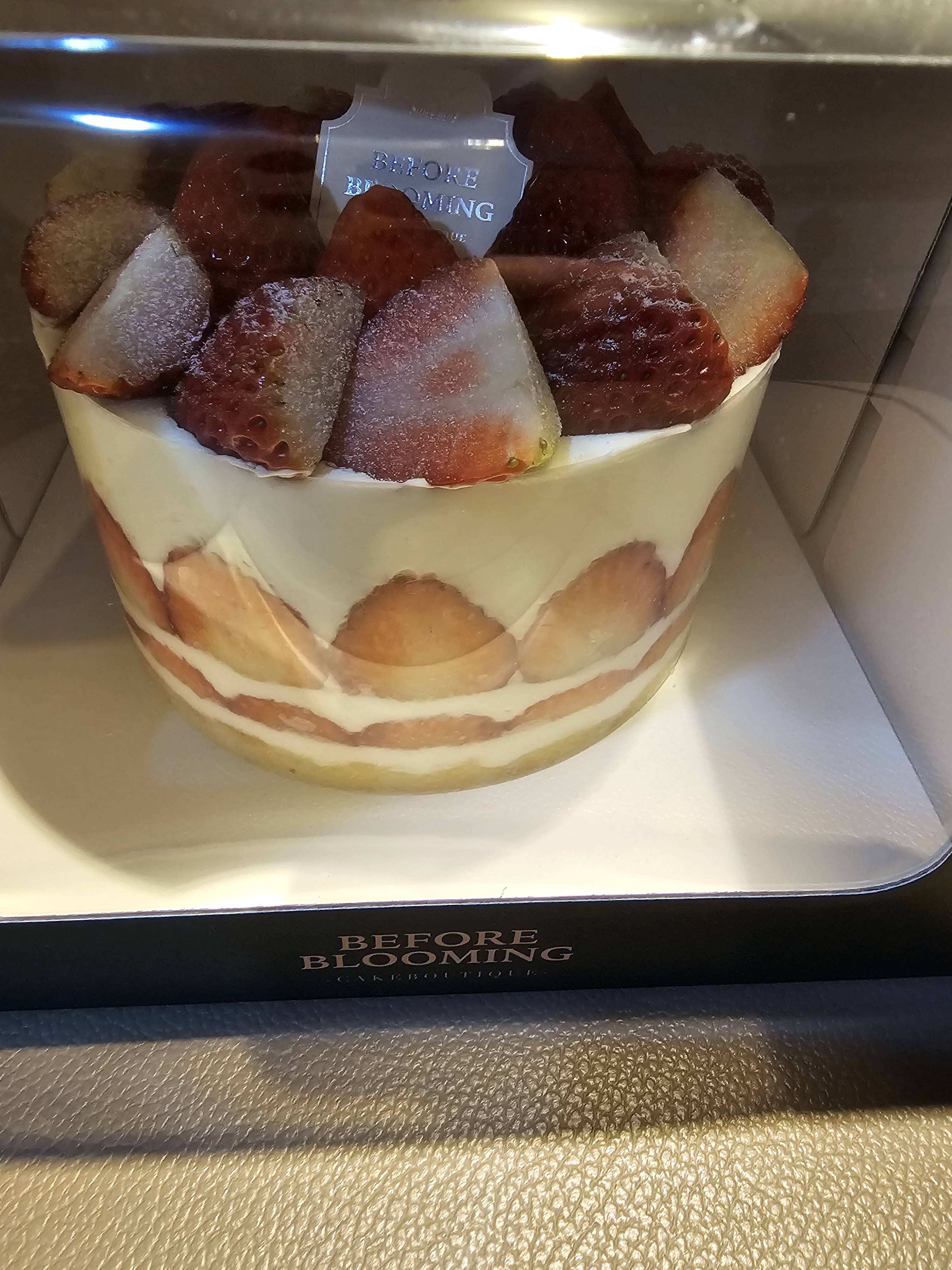 [홍대입구역 맛집 비포블루밍] 직접 가본 로컬 리뷰