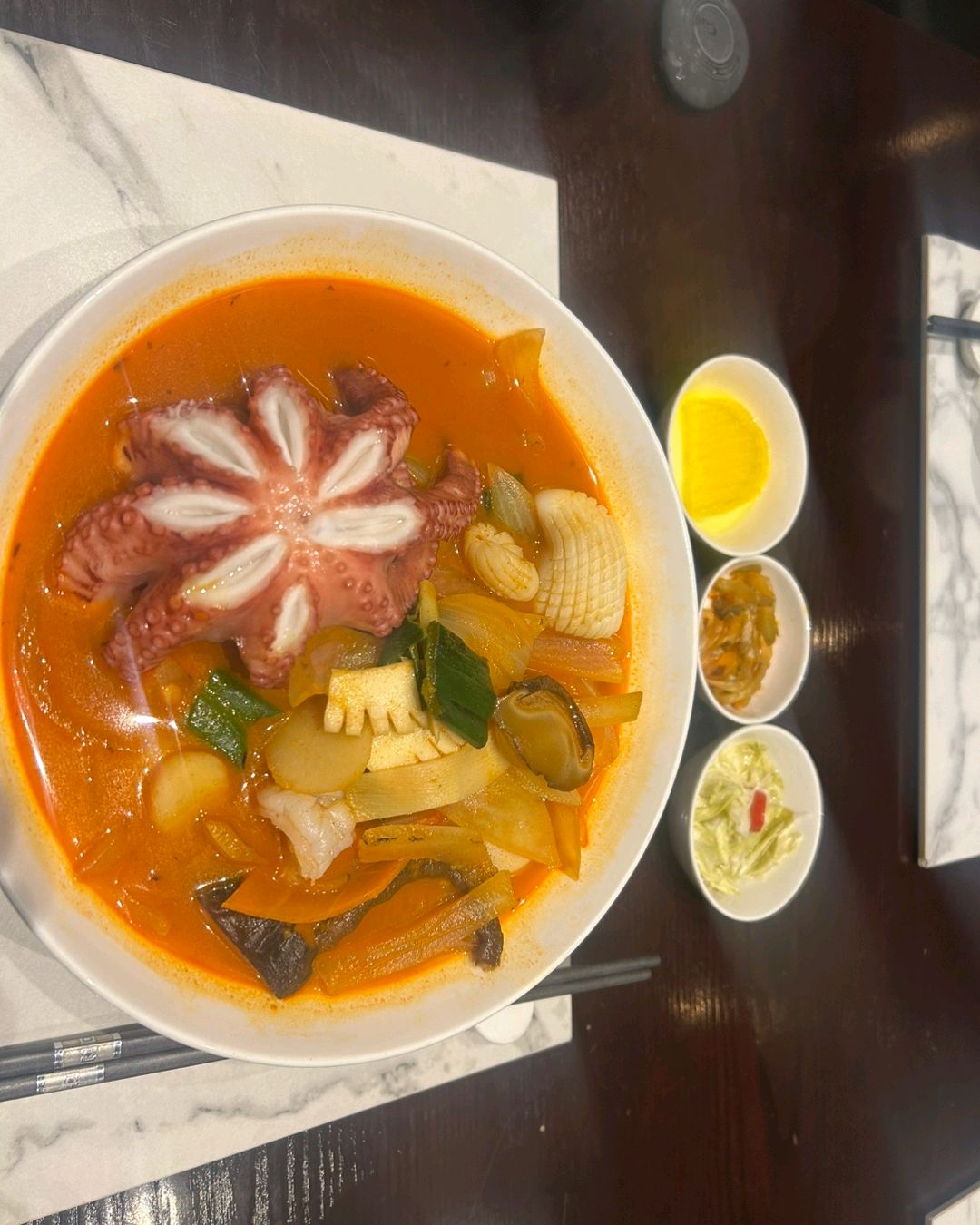 웨이팅이 많아서 오픈하자마자 가서 먹었어요!.. ㅠㅠ 탕수육은. 역시 이화원이 맛있네요!!