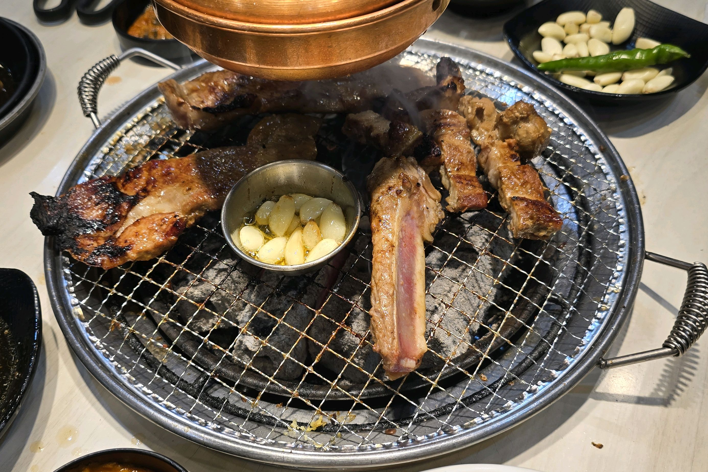 배고파서 먹느라 정신팔려서.음식 사진 찍은게 없네요;; - 역촌동 맛집 명륜진사갈비 역촌점