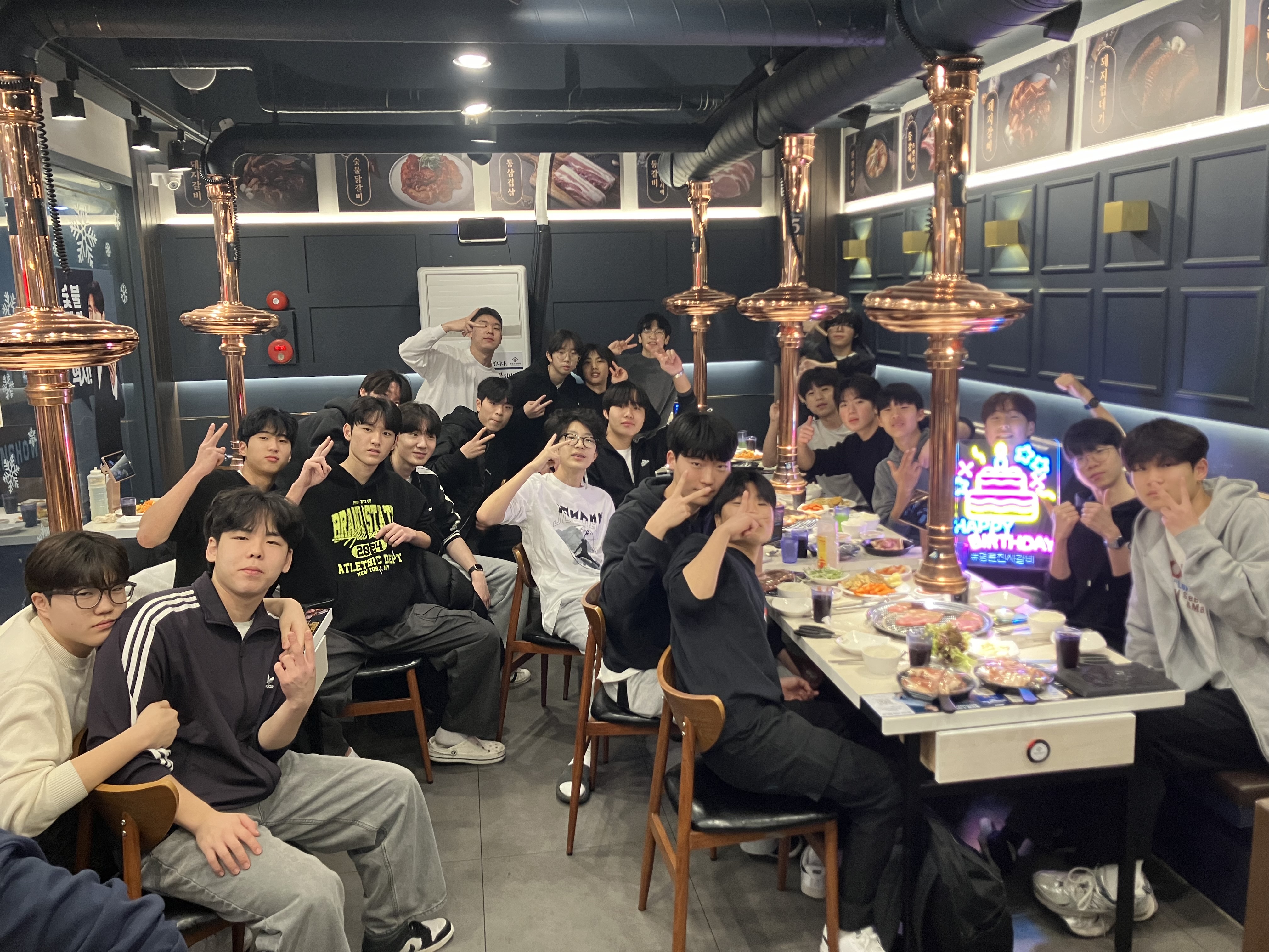 친구들이랑 생일기념으로 왔는데 너무 친절하시고 기분좋게 왔다갑니다!!! - 범계역 맛집 명륜진사갈비 안양범계점