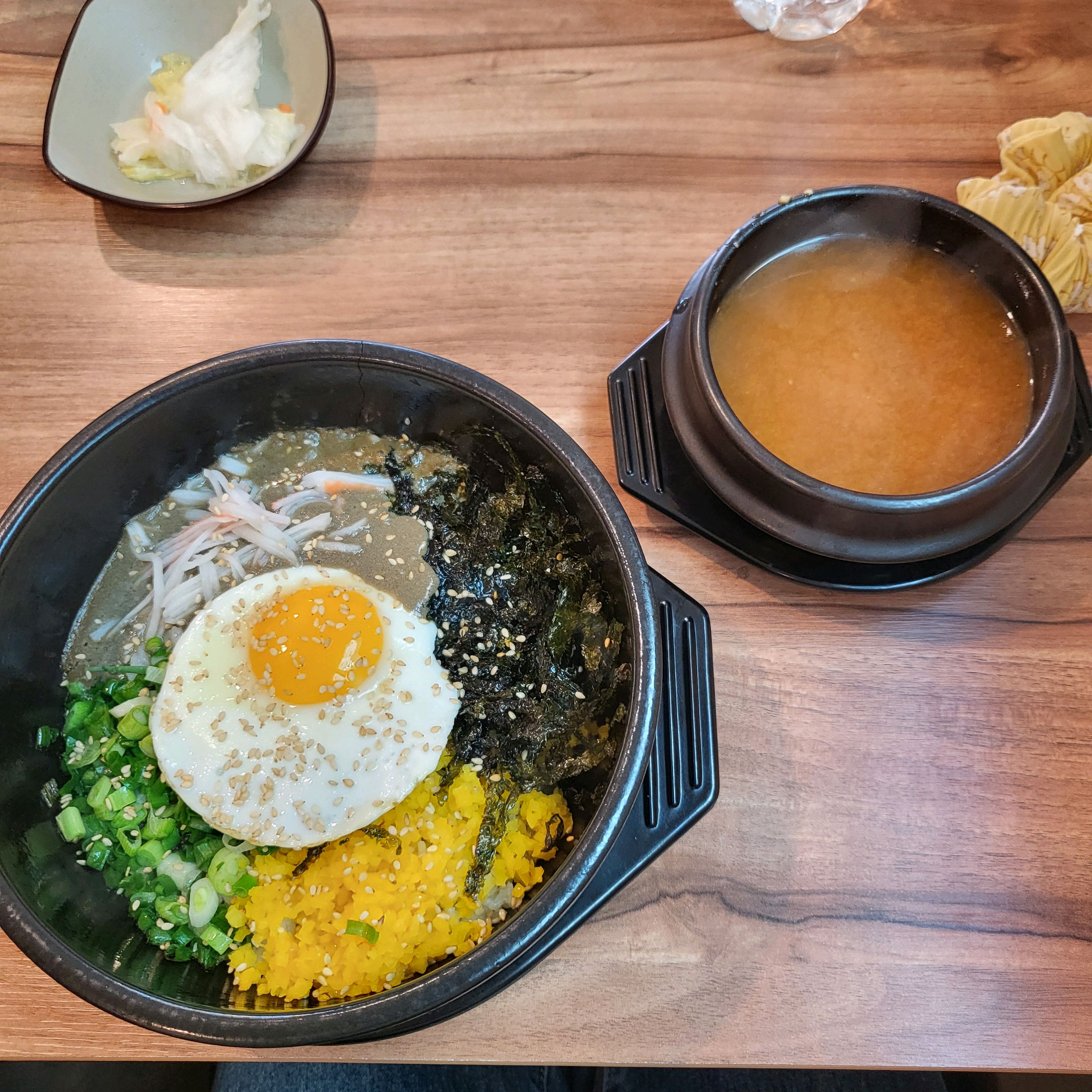 부산에서 아침에 간편하게 먹기 좋은 맛집 밥집이에요! - 부산역 맛집 온그릇 비빔밥 중앙점