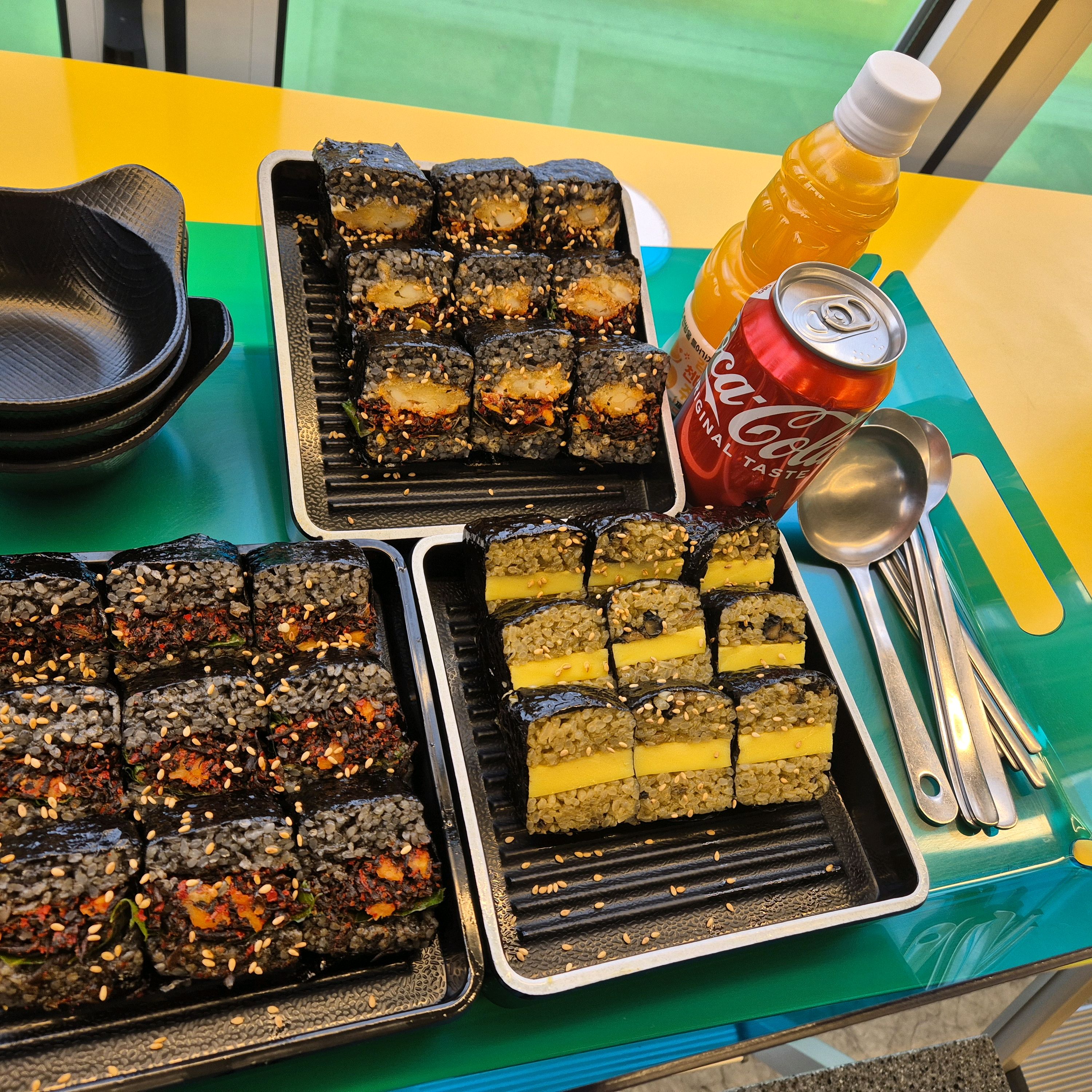 궁금한 마음에 모든 메뉴 다 주문해 봤습니다 ㅋ - 제주 맛집 해녀김밥 본점