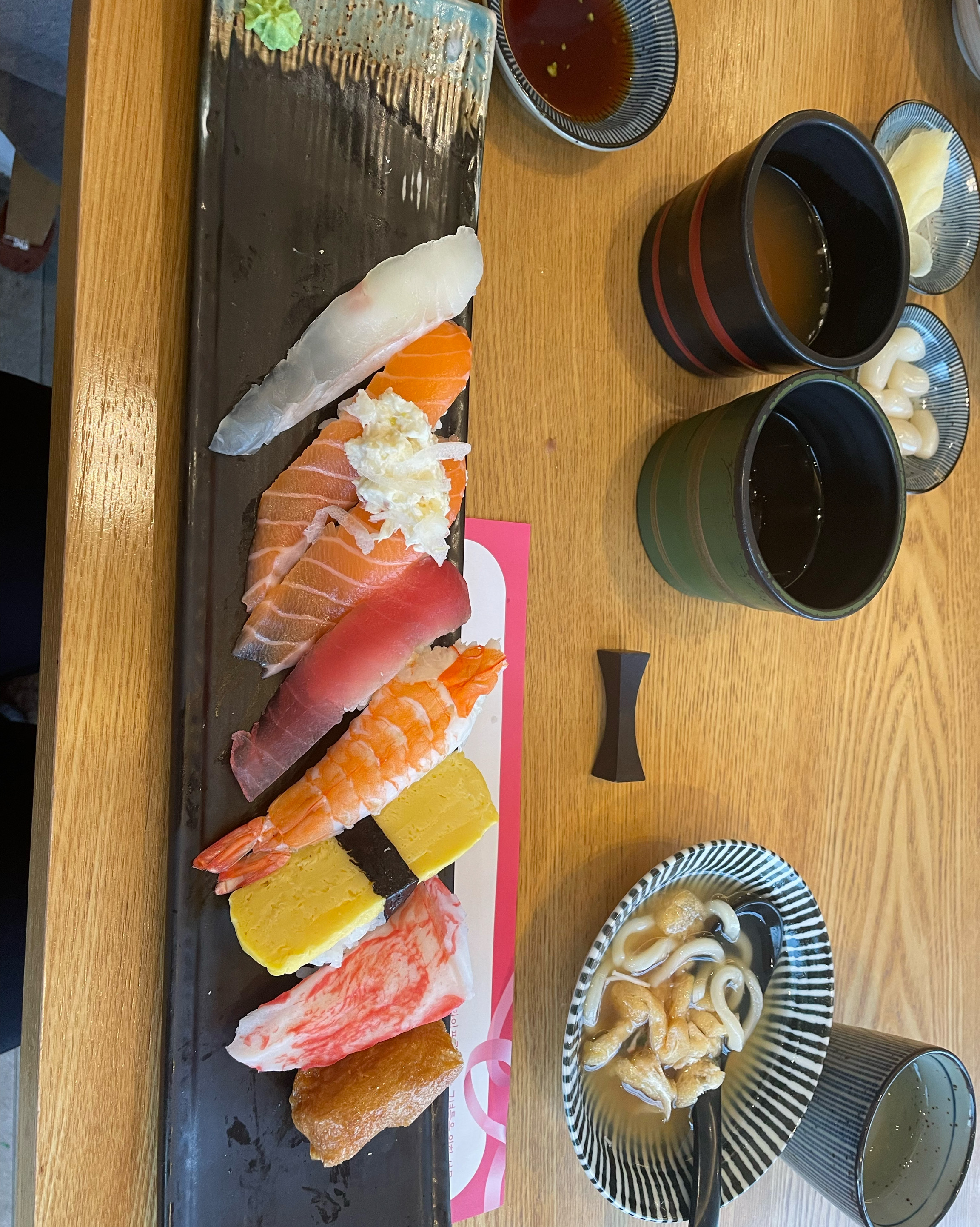 초밥 종류 다양해 원하는 것과 수량애 맞게 주문해서 먹기 편해요. - 불당동 맛집 상무초밥 신불당점