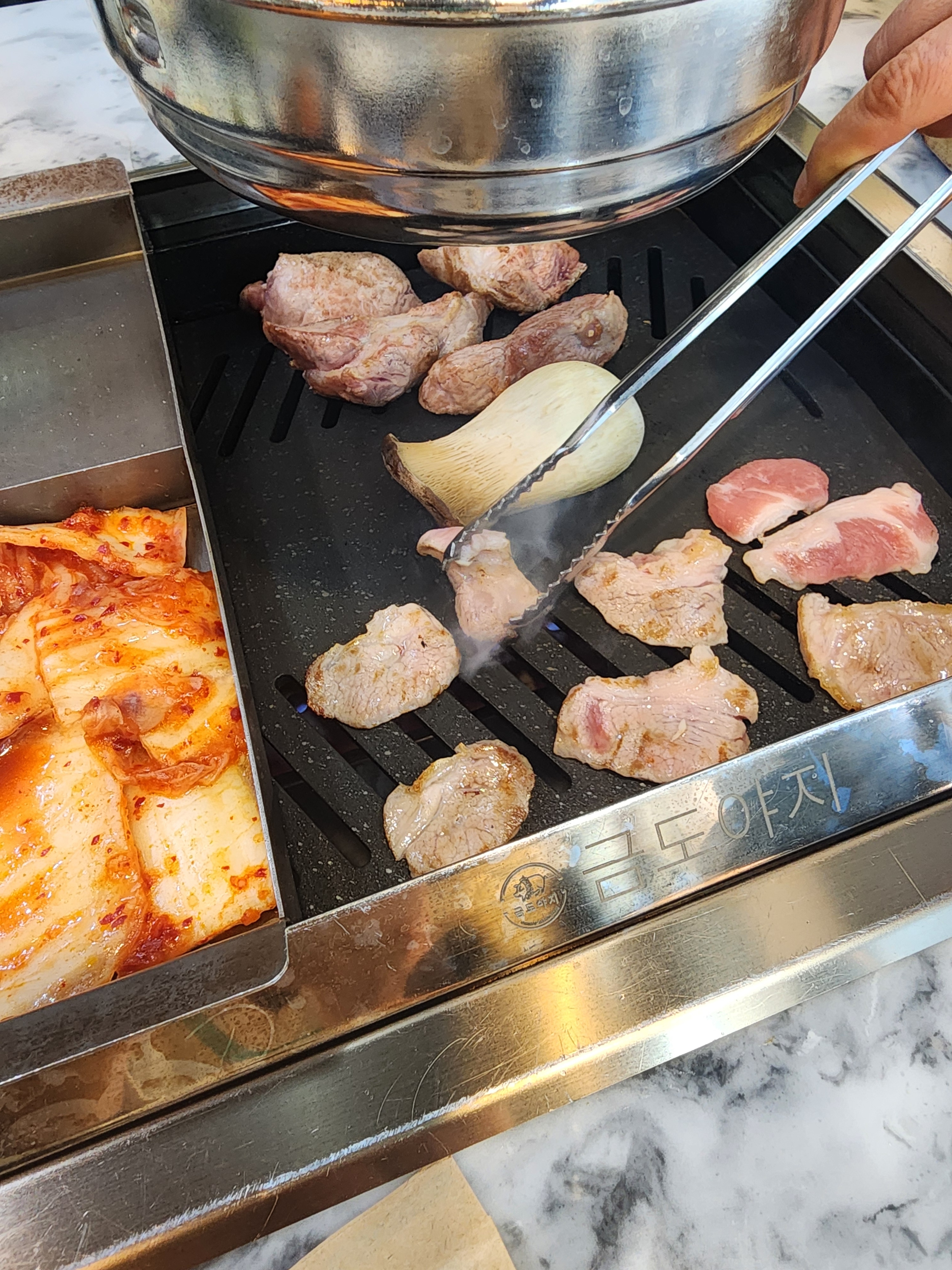 고기가 정말 맛있어요 - 인천 맛집 금도야지 루원시티본점