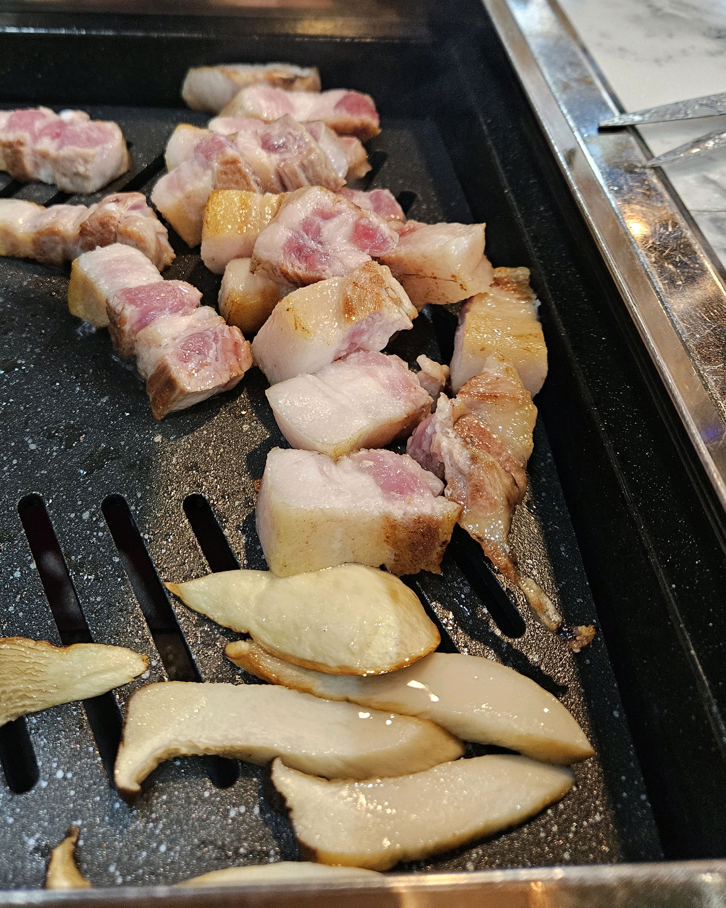 오랫만에 방문했는데 역시니 맛있네요 :) - 인천 맛집 금도야지 루원시티본점