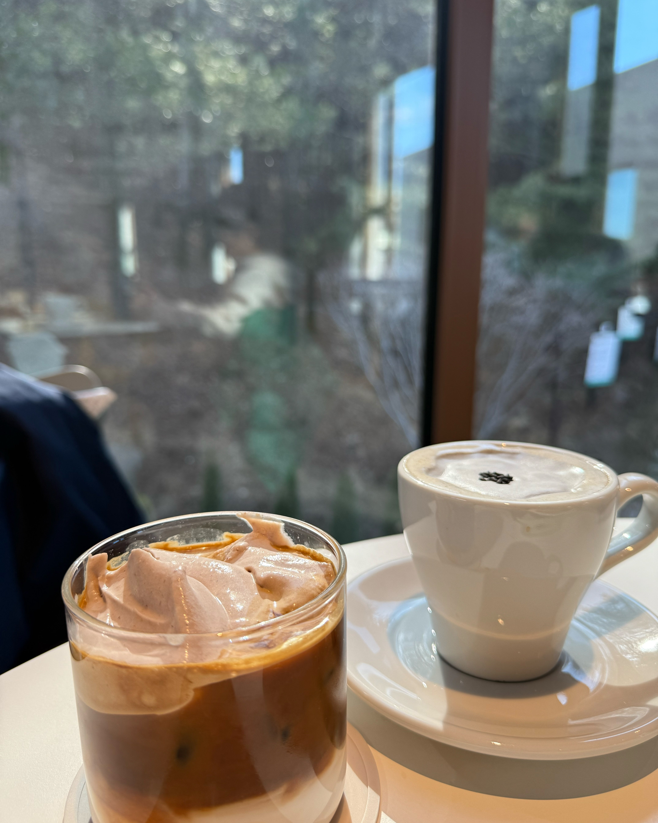 몽블랑라떼 생각한거보다 더 맛있어요 ~~ 디저트도 맛있고 마운틴뷰도 너무 좋네요 ~~ - 대전 맛집 공간태리