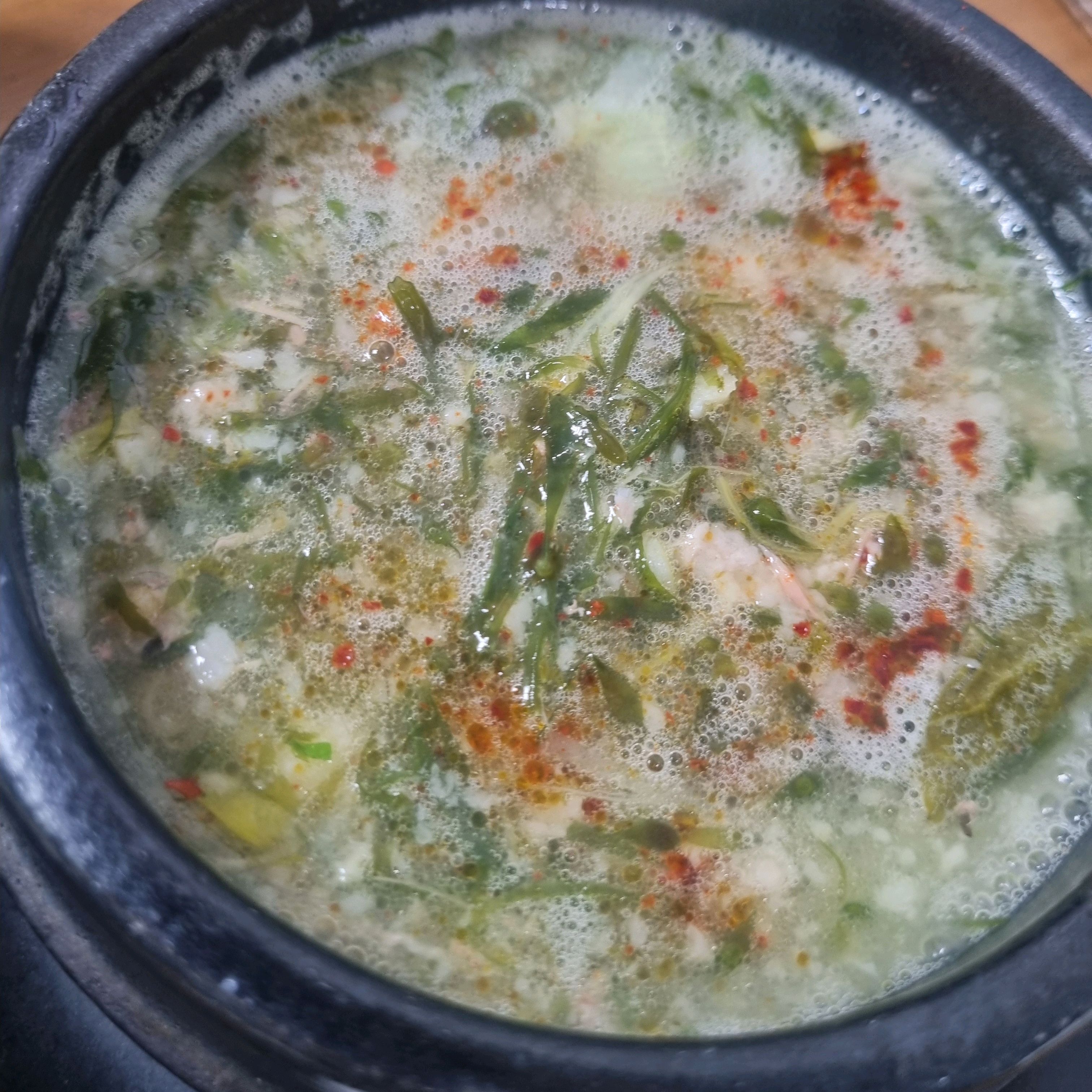 음식 빨리 나오고 매장 넓고 친절하시고 맛있어요 - 제주 맛집 신설오름