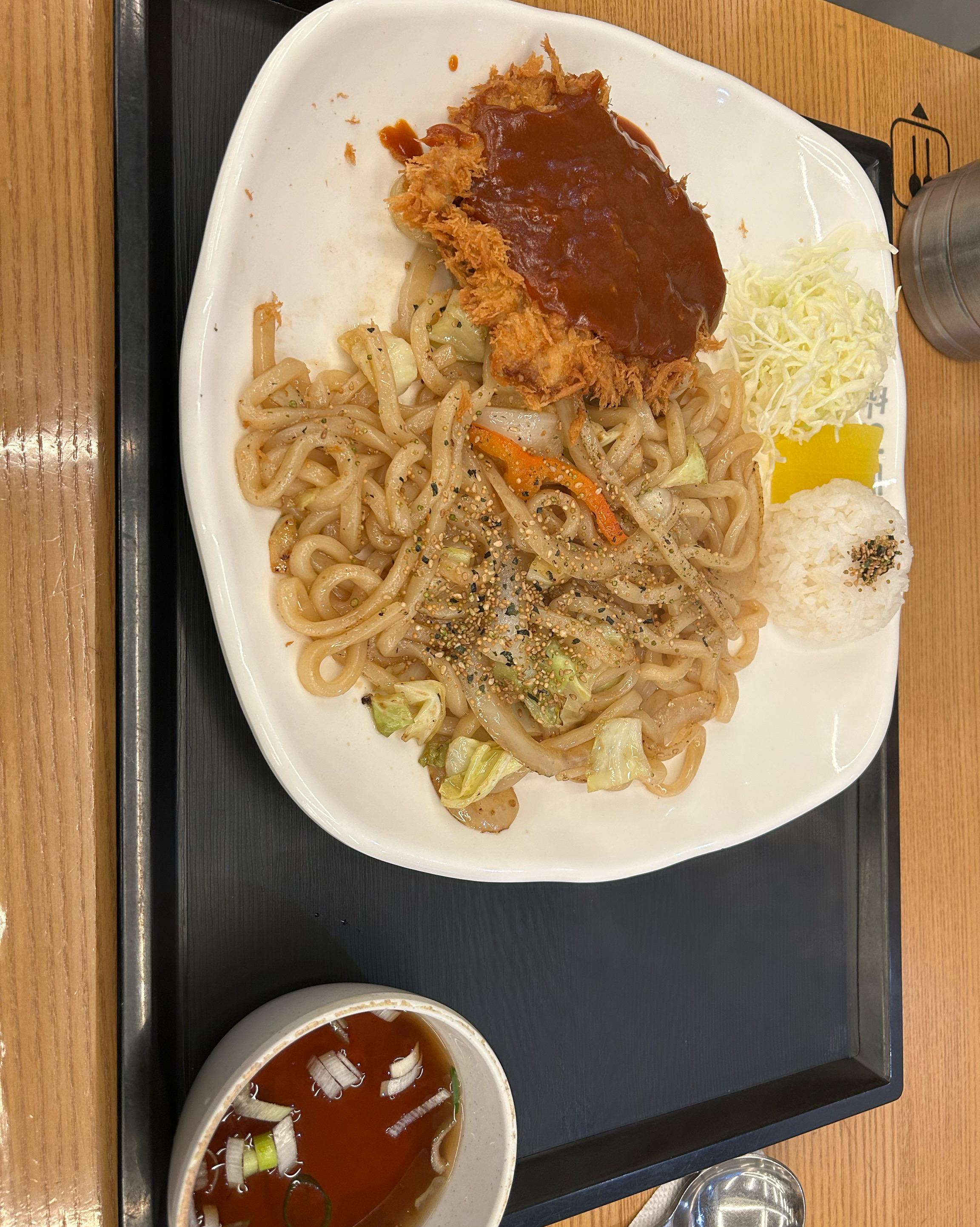 양도 많고 매장도 깨끗하게 잘 관리돼서 좋았어요 맛있어서 또 올거예오😆😆 - 광주 충장로 맛집 홍익돈까스 광주충장점