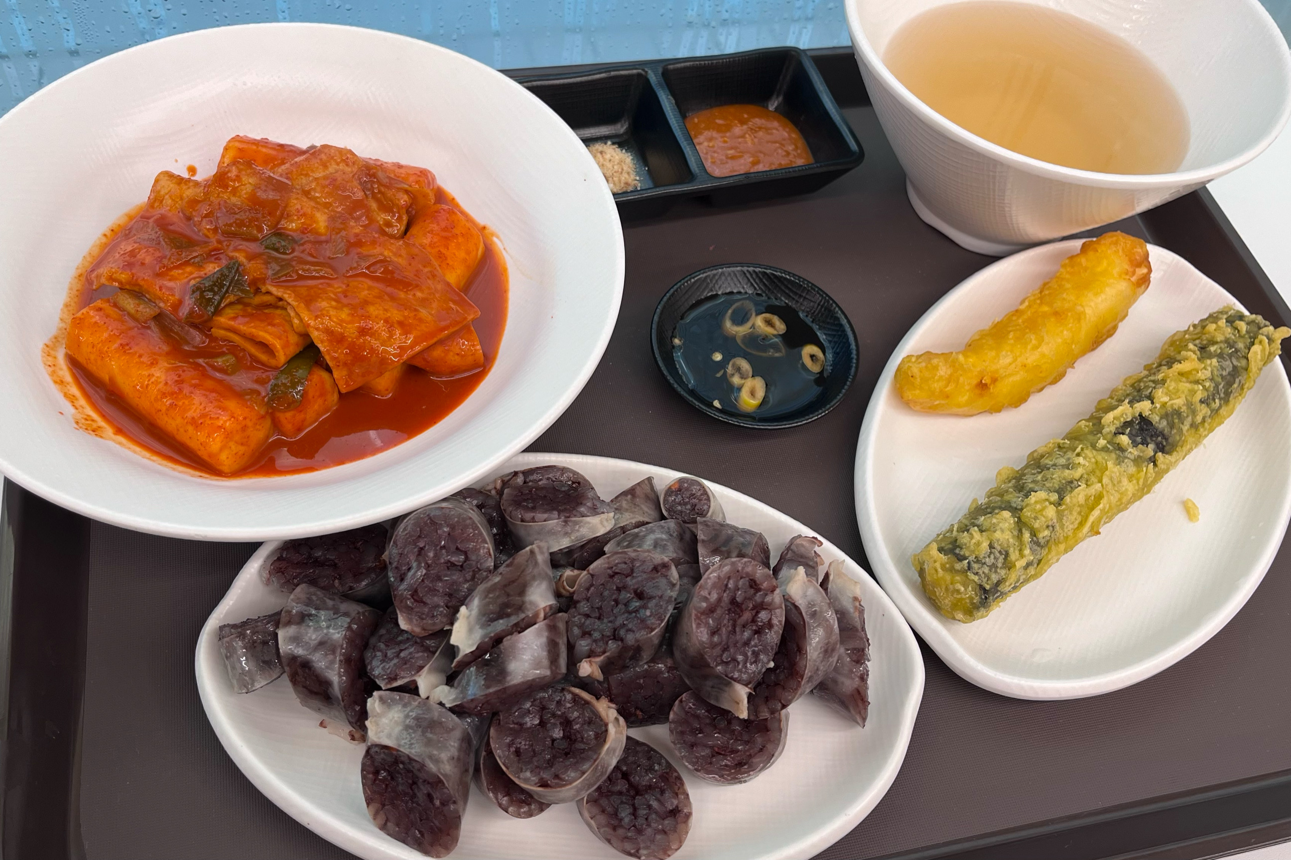 🌱 여행 마지막 날 부산역에 도착했는데 떡볶이가 너무 먹고 싶어져서 .. 🤤 근처에 있는