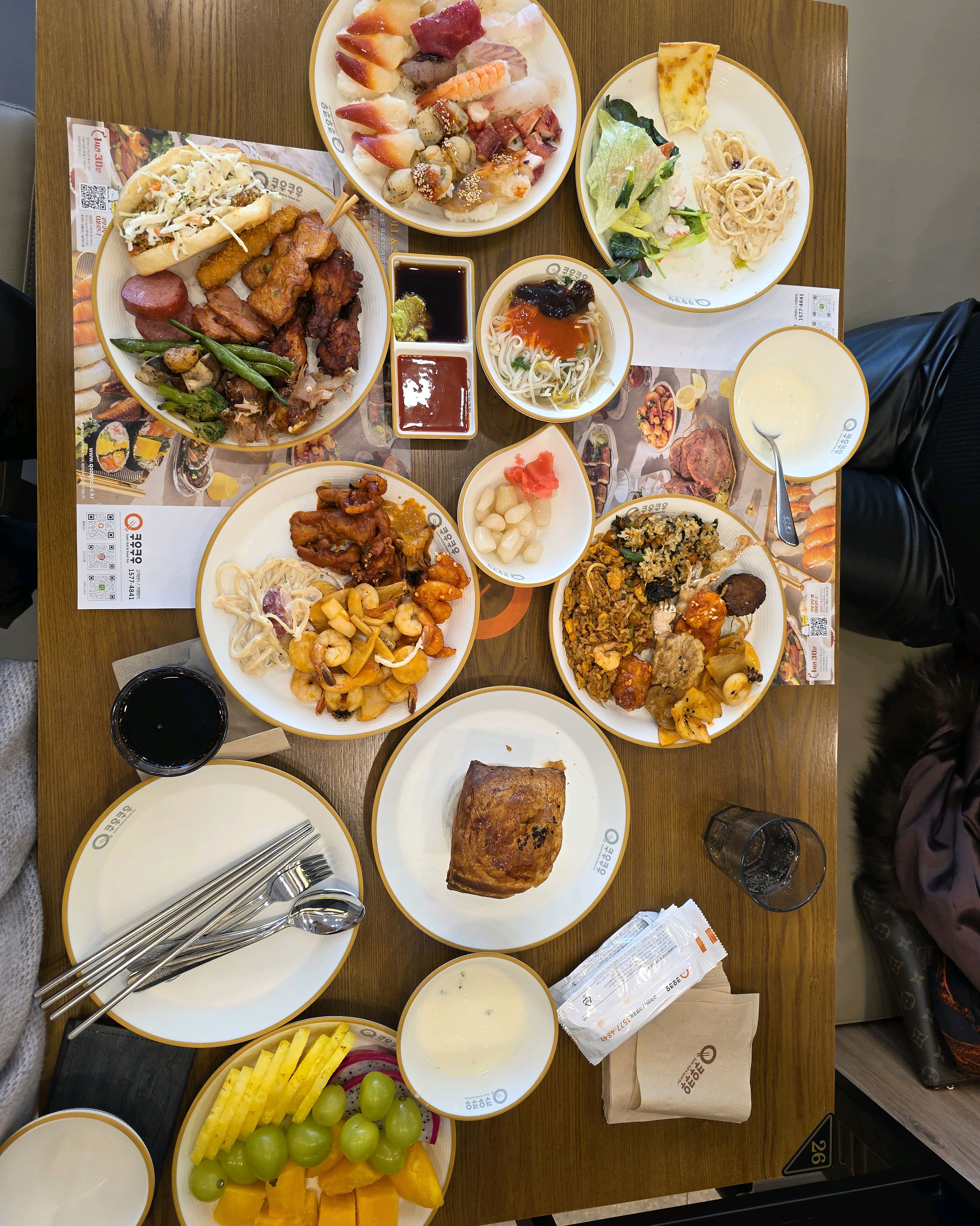 맛있는 메뉴도 많고 식사분위기도 좋아서 모임도 많이 하네요 - 포항 두호동 맛집 쿠우쿠우 포항점