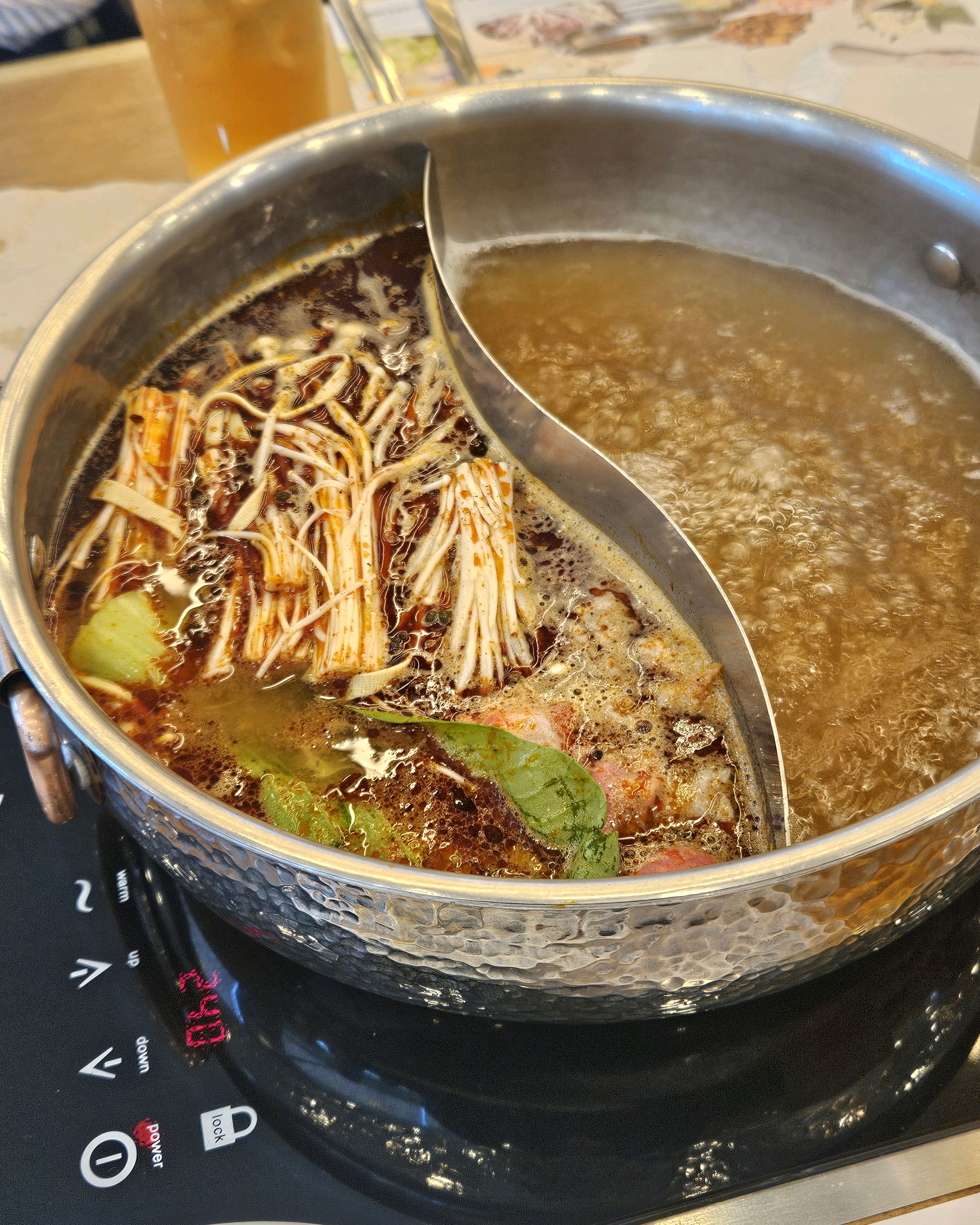 뷔페식이라서 가성비도 좋고 샤브샤브 맛있어요! 직원분들도 친절하세요 - 제주도 서귀포 맛집 샤브올데이 제주서귀포점
