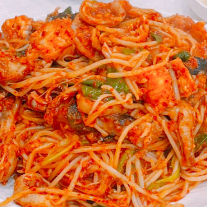 가족들이랑 방탈출하려고 근처 갔다가 우연히 들렀는데 아구찜 인생맛집을 만났습니다 진짜 눈