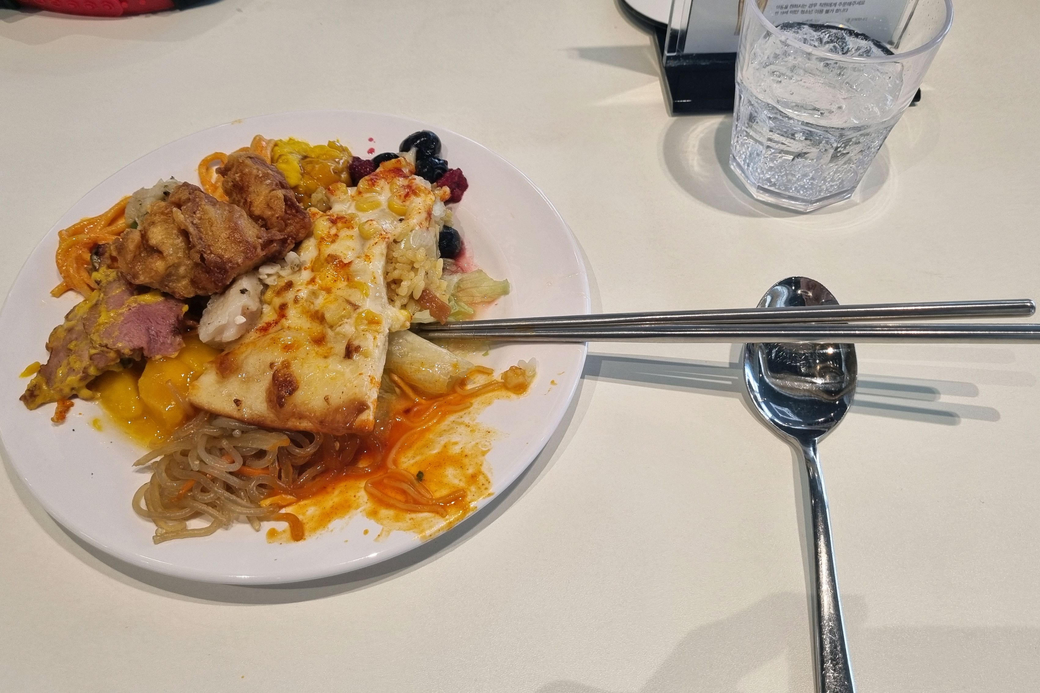 매장이 넓어서 좋고, 다양한 음식을 맛있게 먹을수있습니다~^^ - 평택 고덕 맛집 애슐리퀸즈 평택 고덕어반그로브몰점