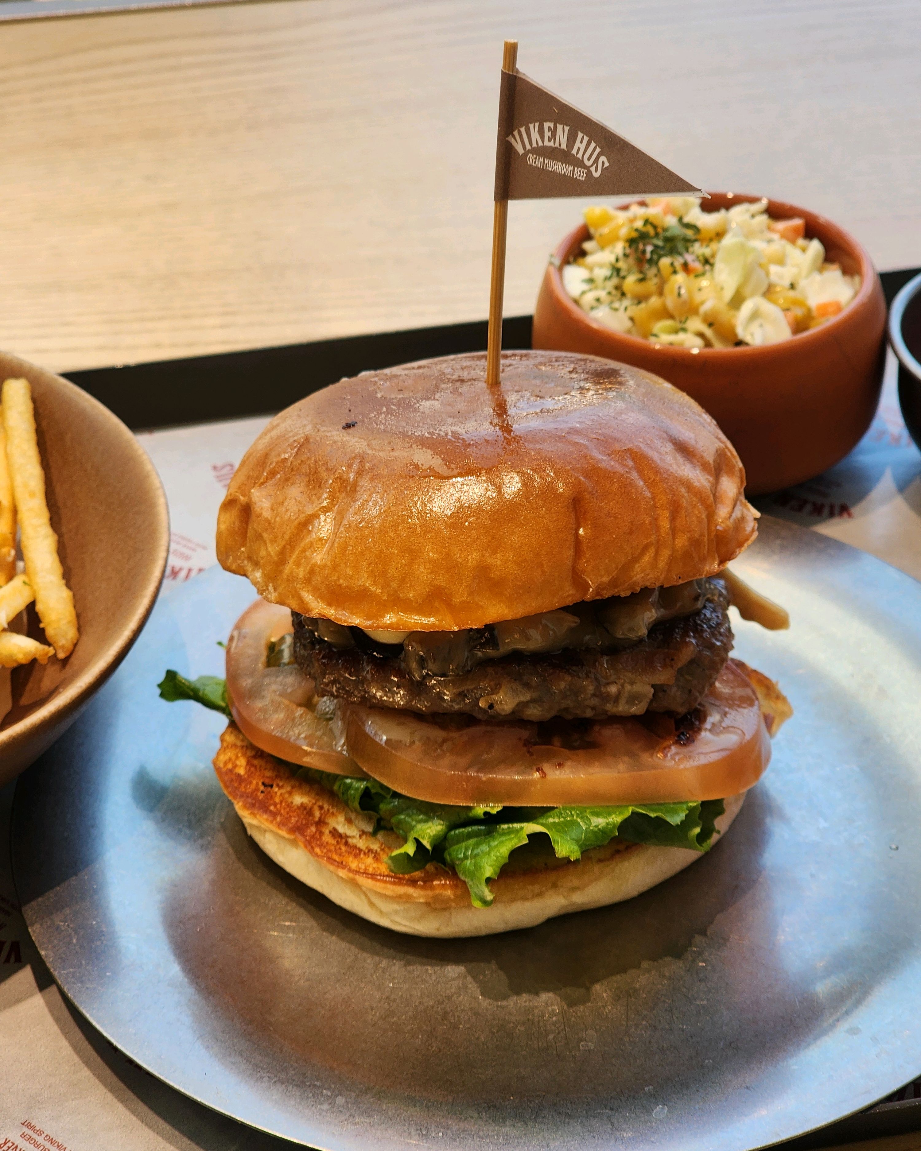 회사 근처라서 한번씩 오는데 - 부산역 맛집 비킹후스