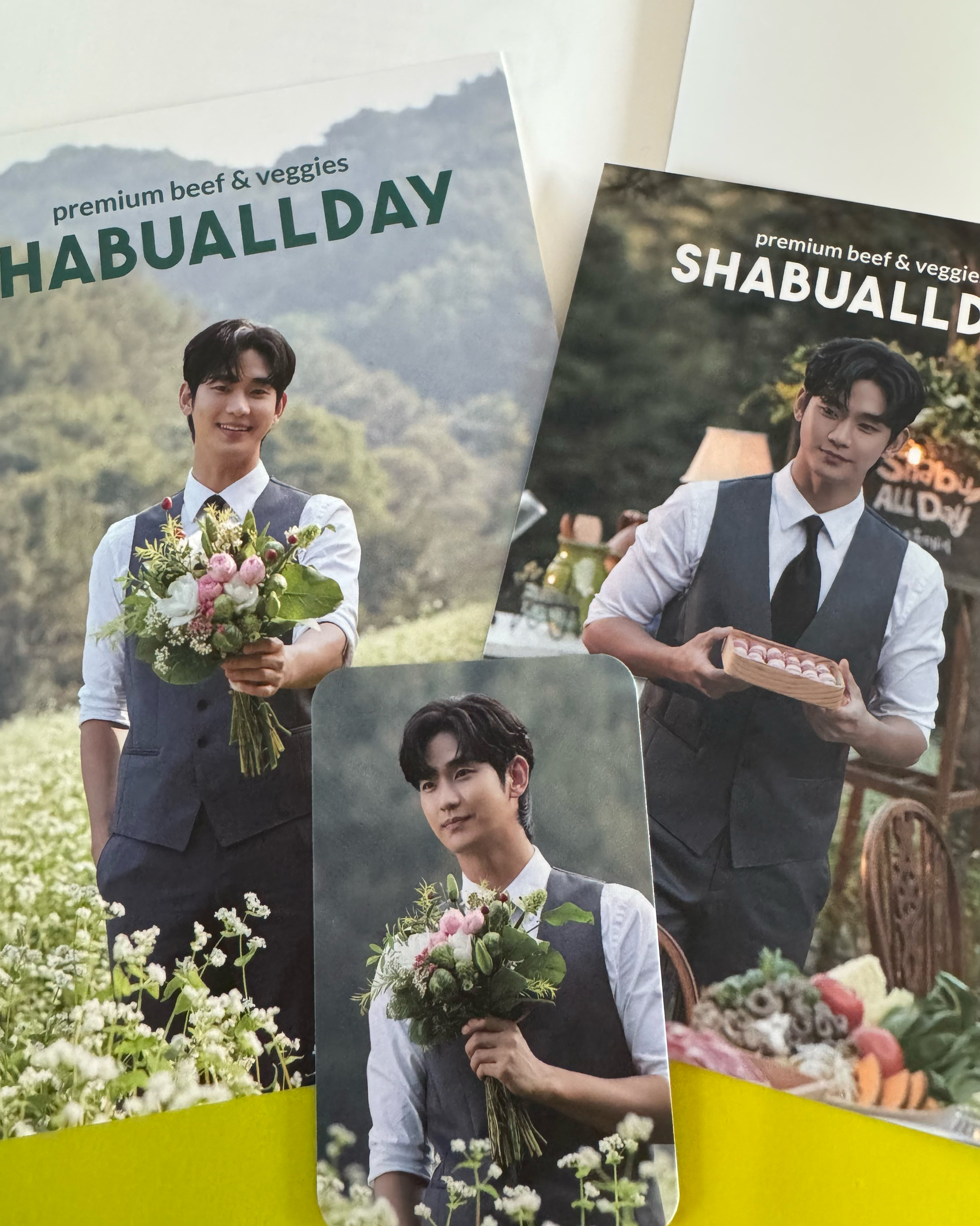 처음가본다는 지인이랑 오랜만에 만나 담소나누며 든든하게 식사하며 리뷰 쓰고 수현오빠? 엽서