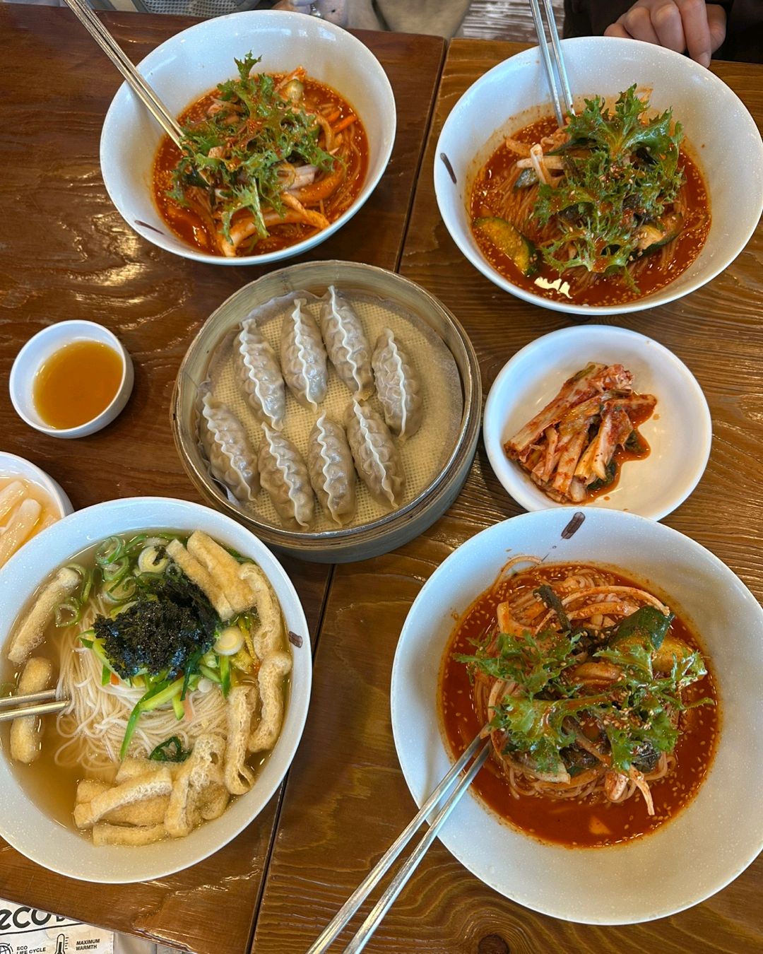 주말에 방문해서 그런가 주차때문에 조금늦게들어갔지만.. - 안양 맛집 인덕원비빔국수 안양본점