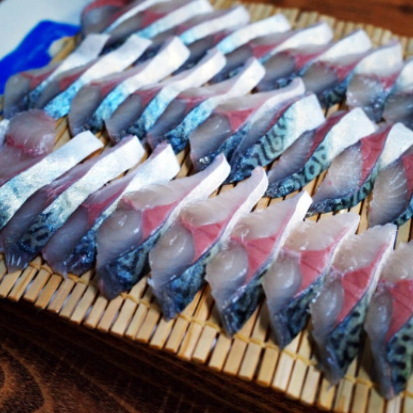 고기 보다 회를 좋아하는 저를 위해 남편이 데려가 준곳인데 고등어회 기가 막혀요!! 비린맛