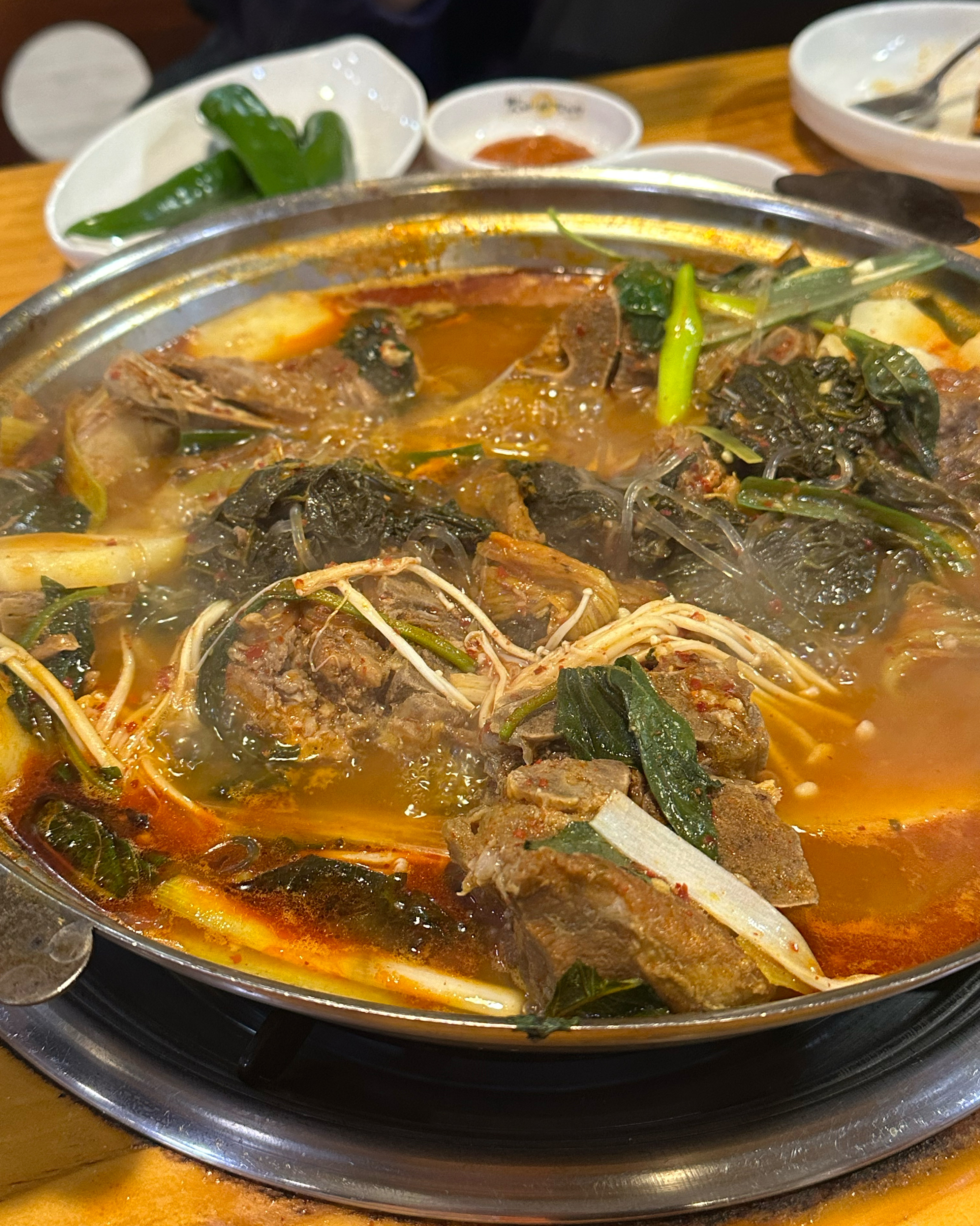 너무 맛있게 잘 먹었어요! 양도 많고 맛있어요 종종 오는 집인데 항상 맛있게 먹고 가요 - 천호동 맛집 맛나감자탕 명일점
