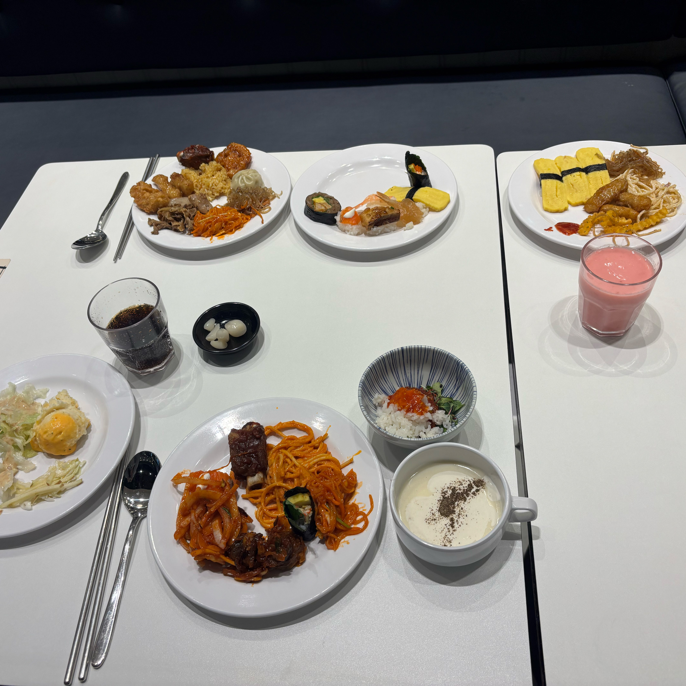제 생일이라 예약하고 방문했어요 - 김해 맛집 애슐리퀸즈 신세계백화점 김해점