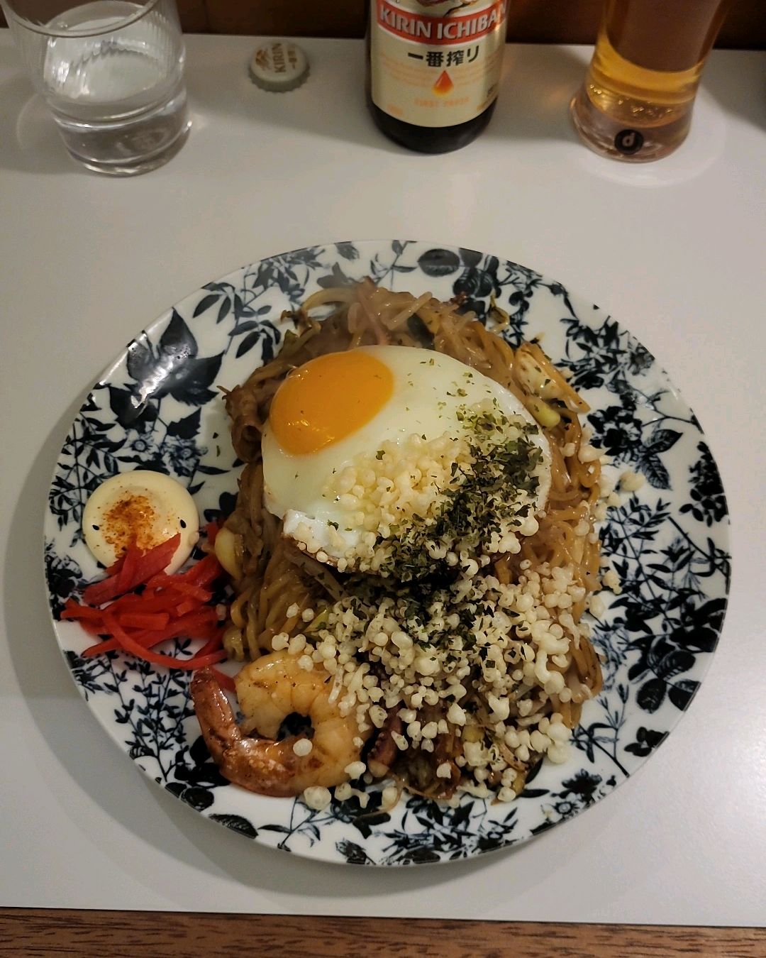 디럭스 야끼소바랑 가츠산도 둘 다 맛있었고 다 먹고 일어나려고 할 때 주신 디저트 요거트도