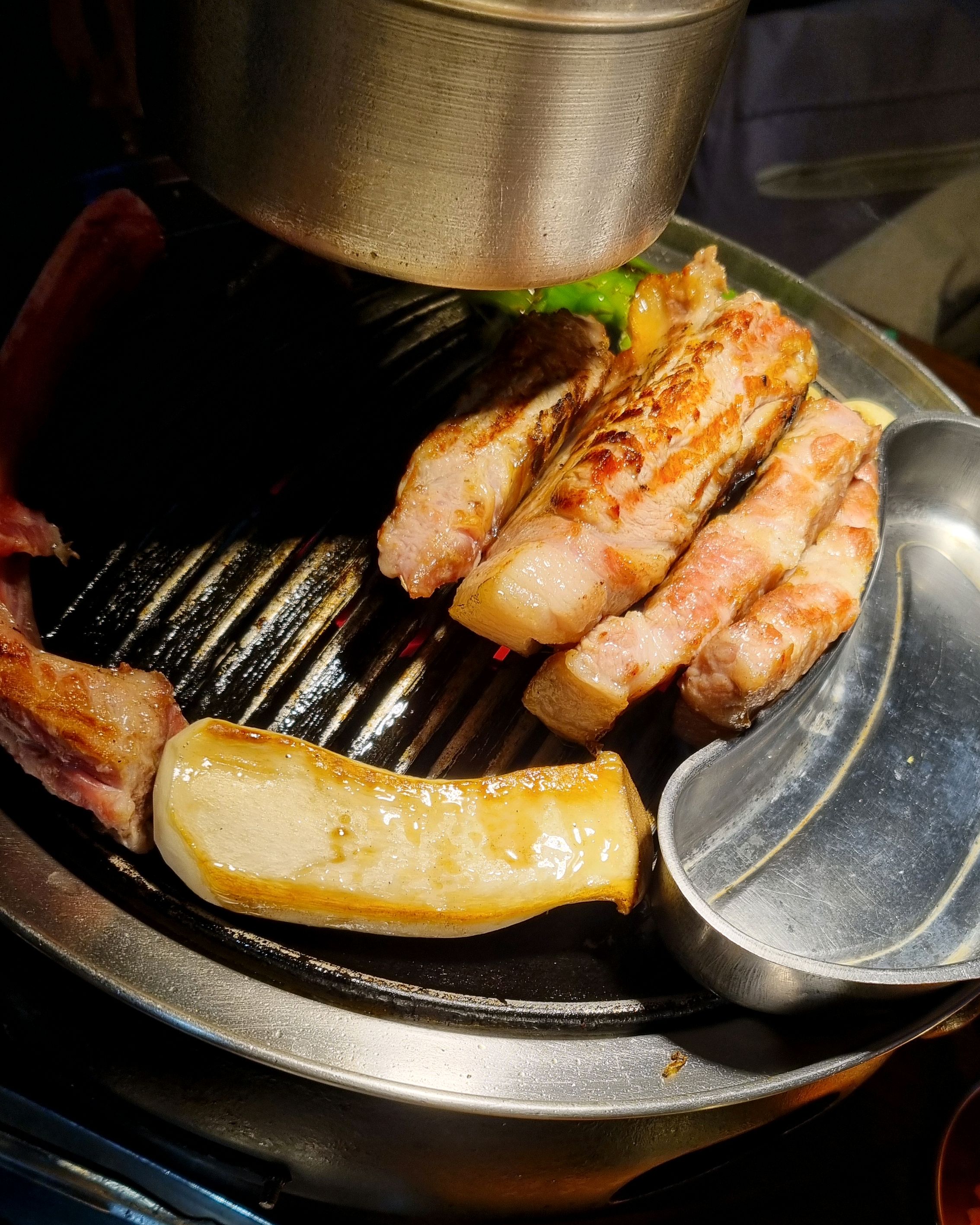 [홍대입구역 맛집 청돈옥 홍대본점] 직접 가본 로컬 리뷰