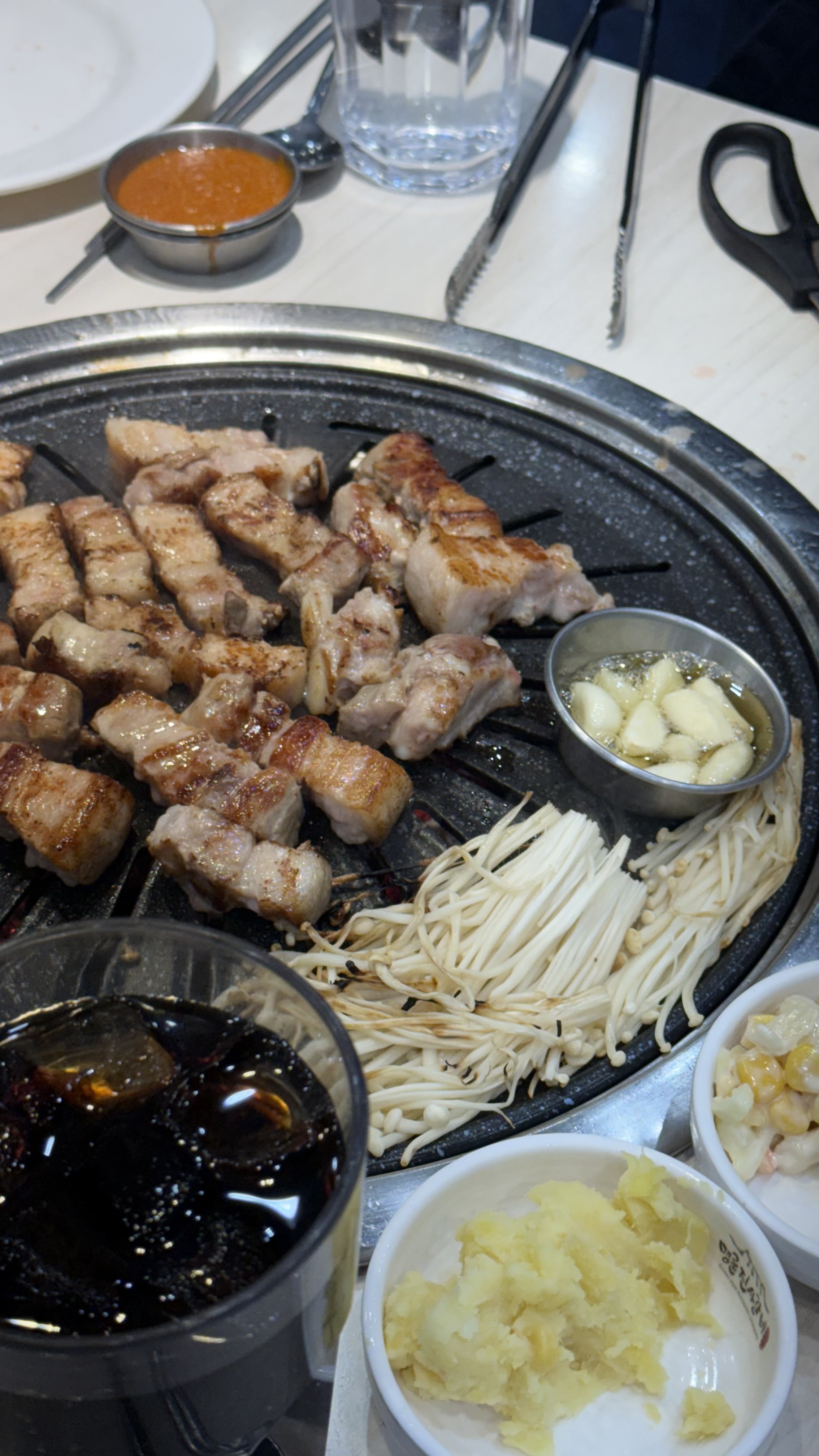 남자친구가 너무 너무 좋아하는 고깃집이라 맨날 오자고 말만 하다가 와봤는데 왜 좋아하는지