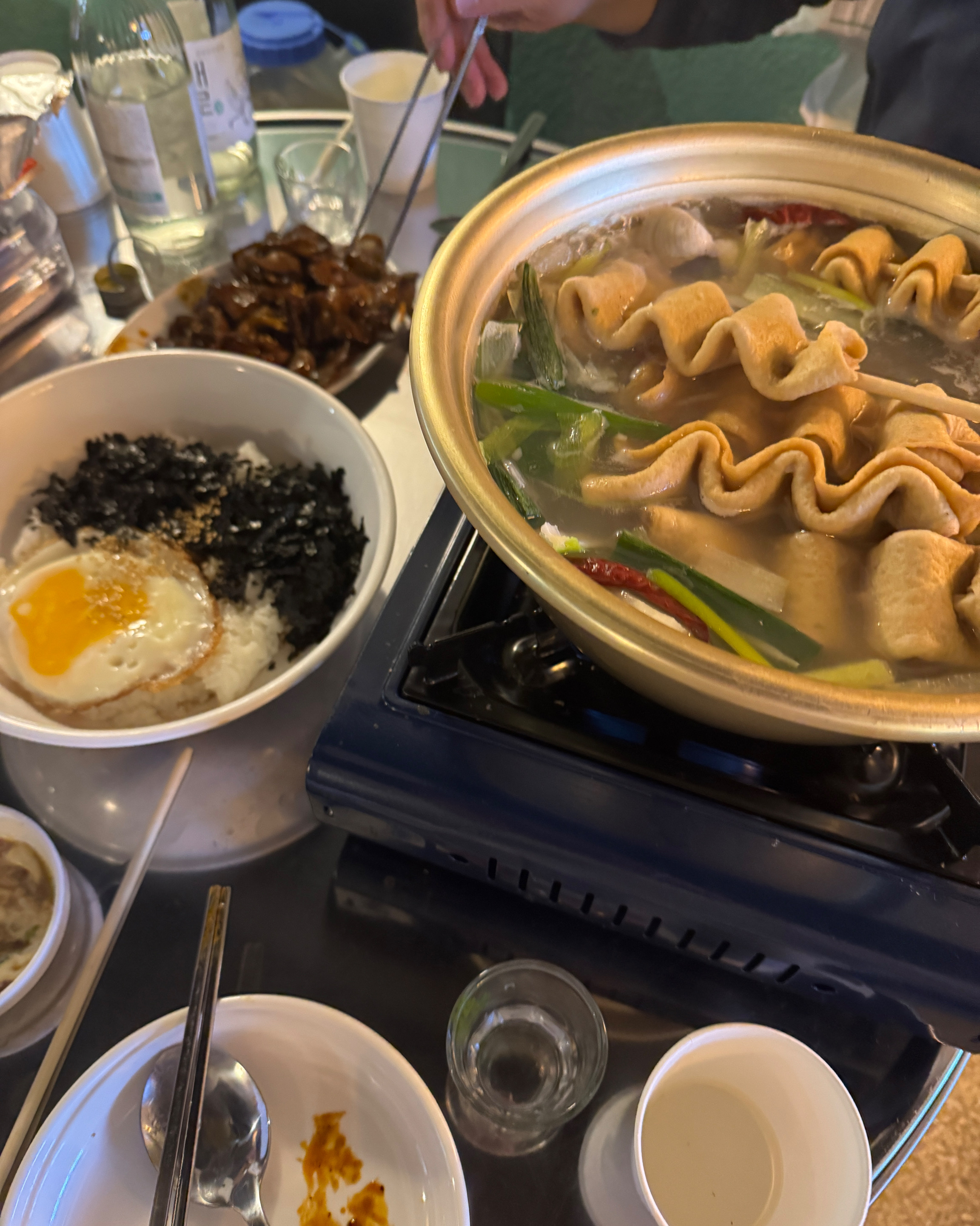 회사 동료랑 가끔식 퇴근하고 간단히 마실곳 찾다가 오픈한지 얼마 안된거 같고 가게분위기도