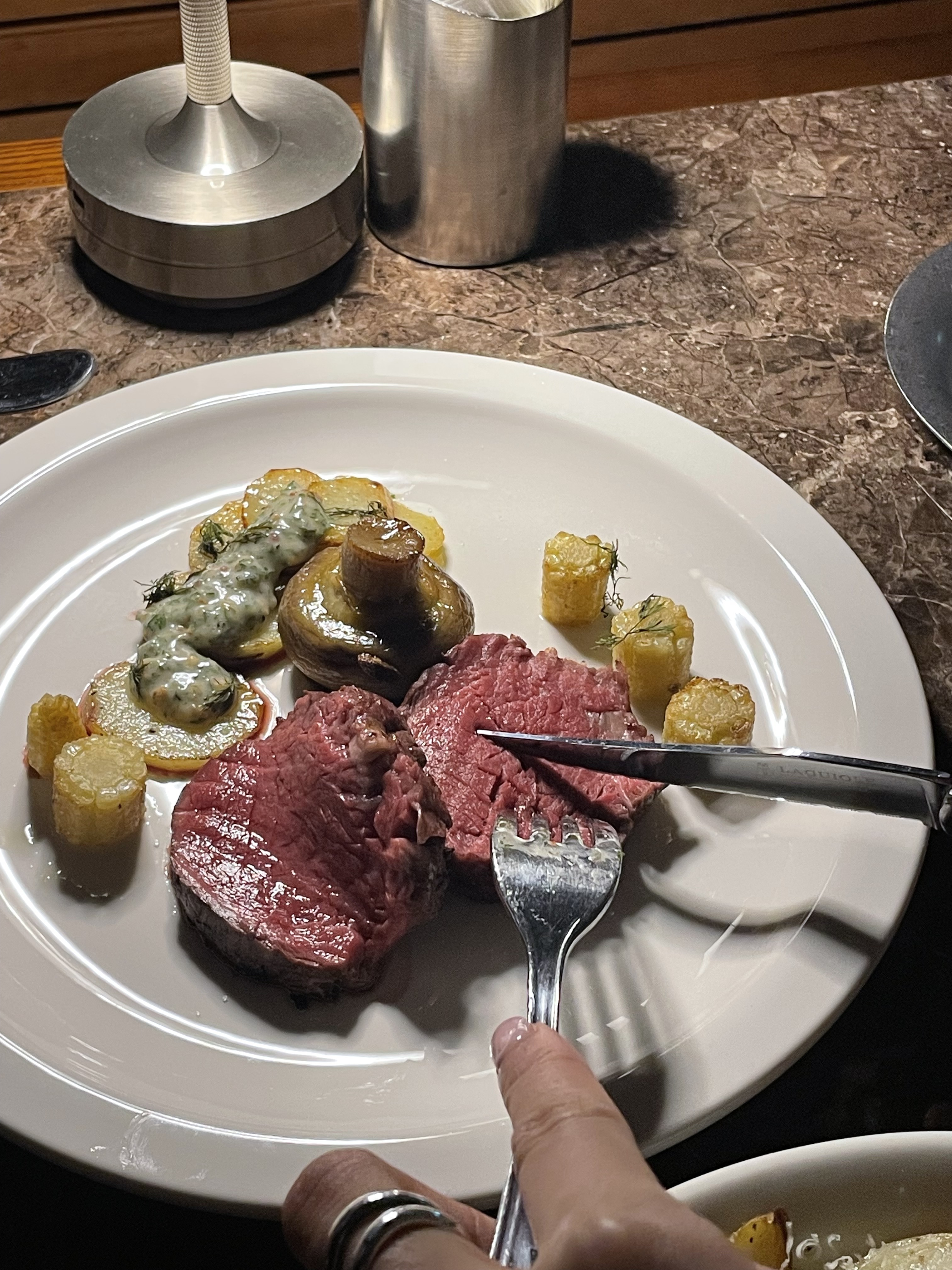 [경리단길 맛집 썬데이쏠트] 직접 가본 로컬 리뷰