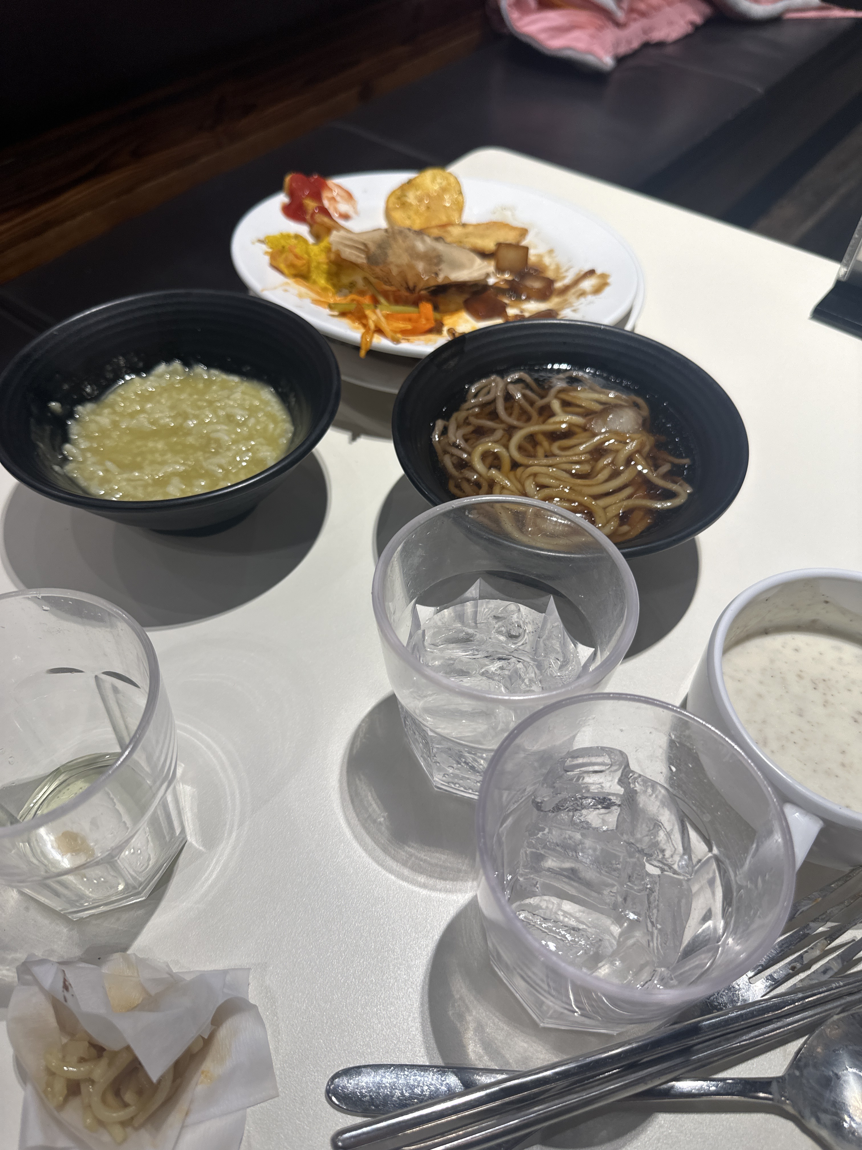일단 딸기 무슨 이벤트 한다해서 왔는데 - 포항 맛집 애슐리퀸즈 포항점