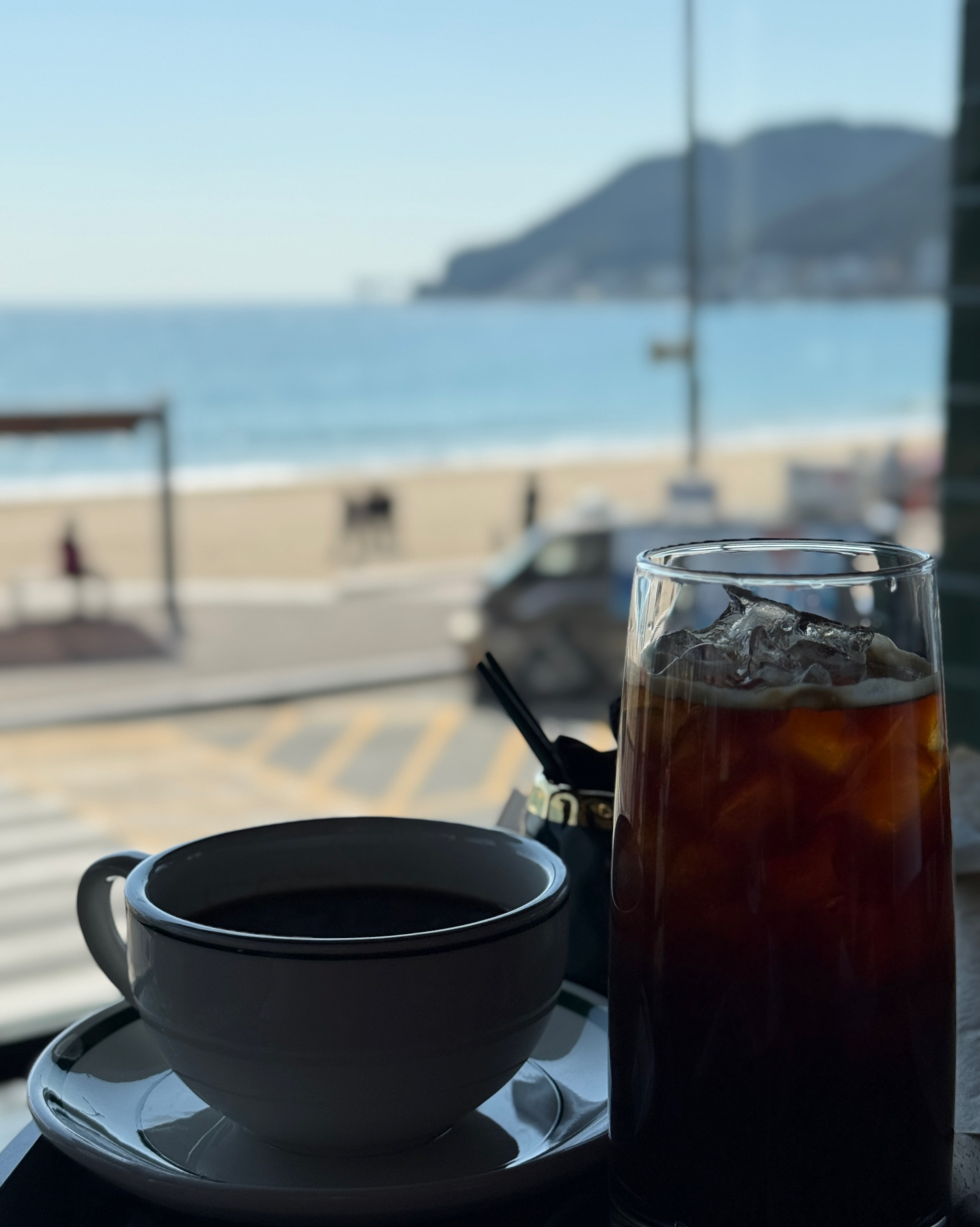 송정해수욕장 바로 앞에 있어서 뷰가 너무 좋고, 빵이랑 커피 맛도 좋아요 ^^ 무엇보다 붐