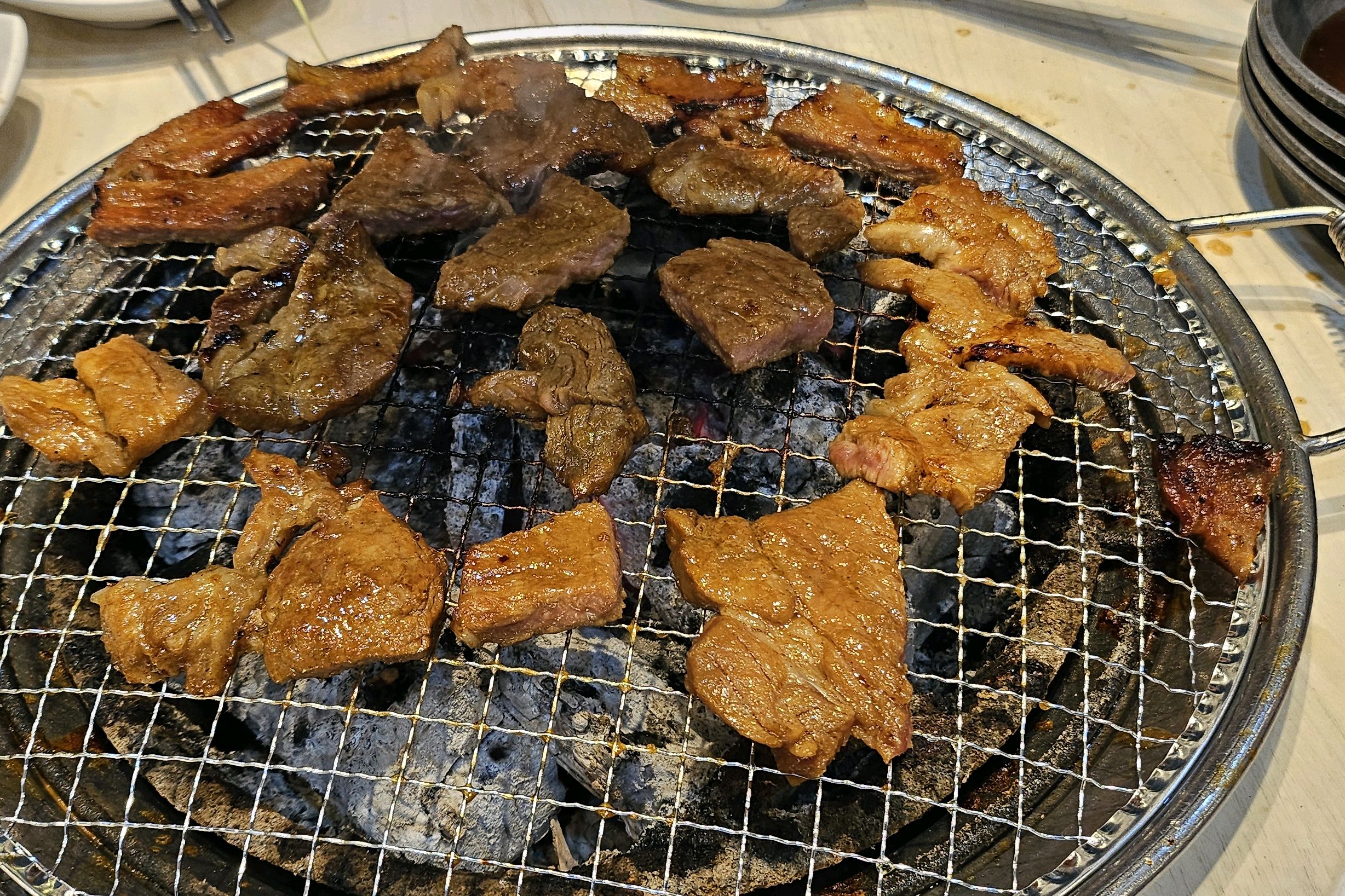 3~4개월만에 다시 왔는데, 역시나 너무 맛있고 좋습니다~^^ 배부르고 맛있게 먹고 갑니다