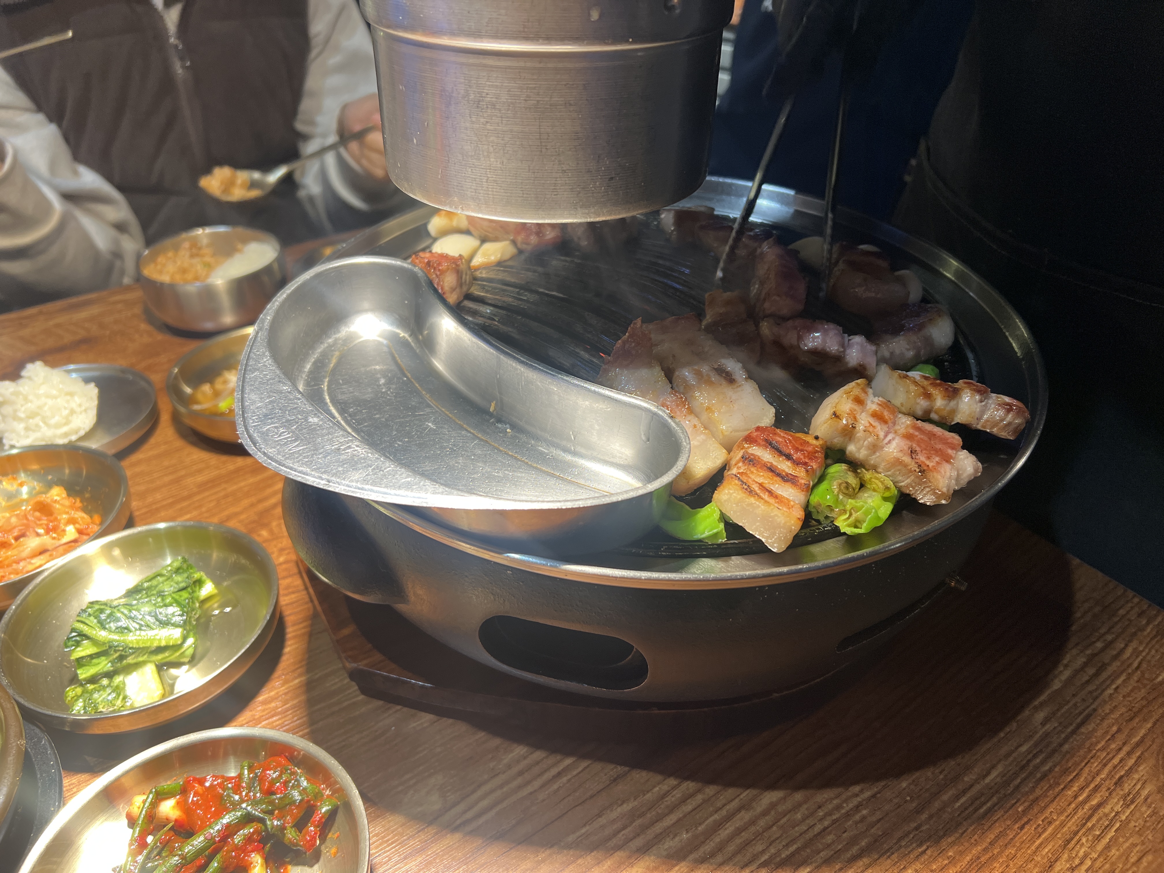 [홍대입구역 맛집 청돈옥 홍대본점] 직접 가본 로컬 리뷰