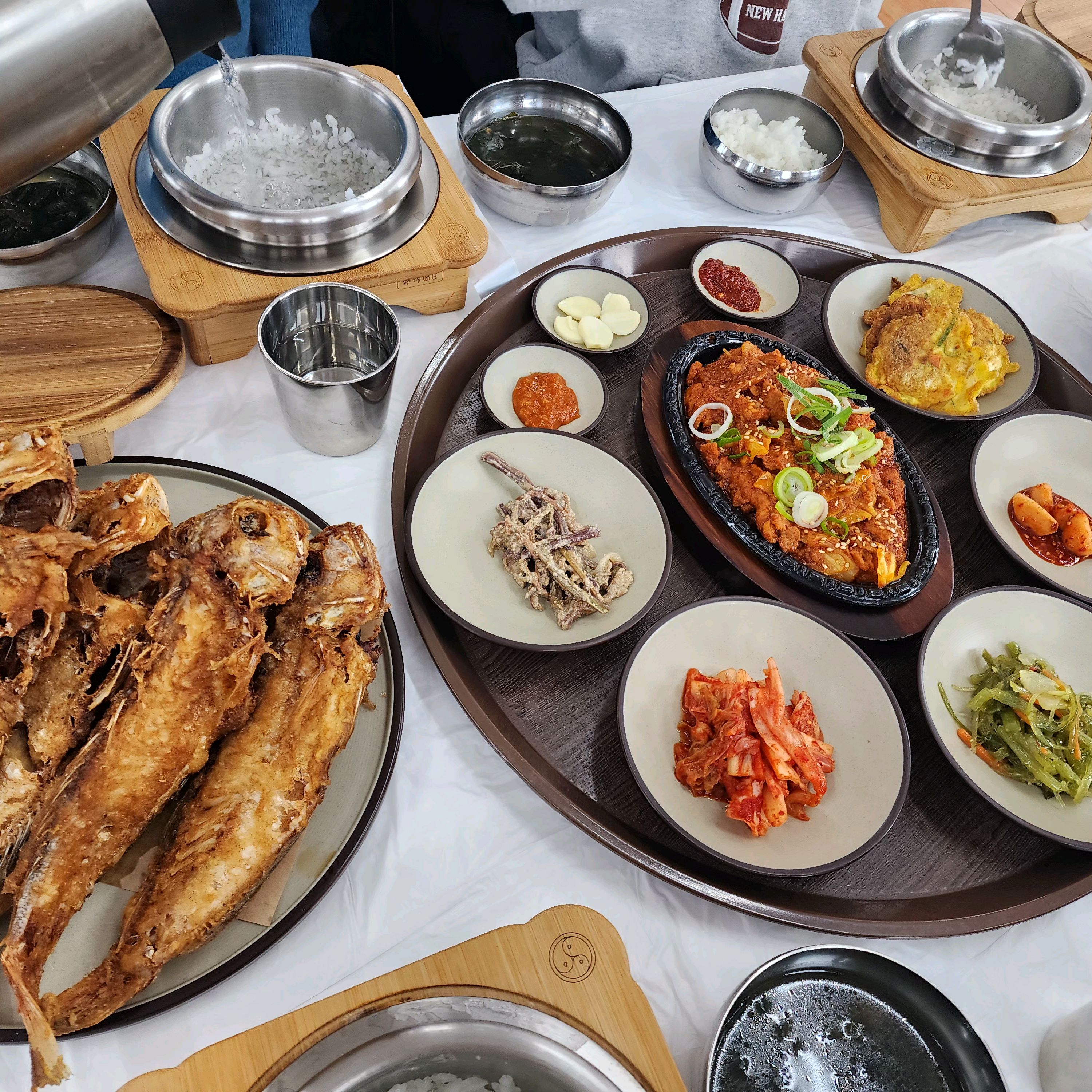 역시 맛집으로 소문난 집은 다르네요^^  제주 도착하자마자 달려왔더니 바로 먹을 수 있었어