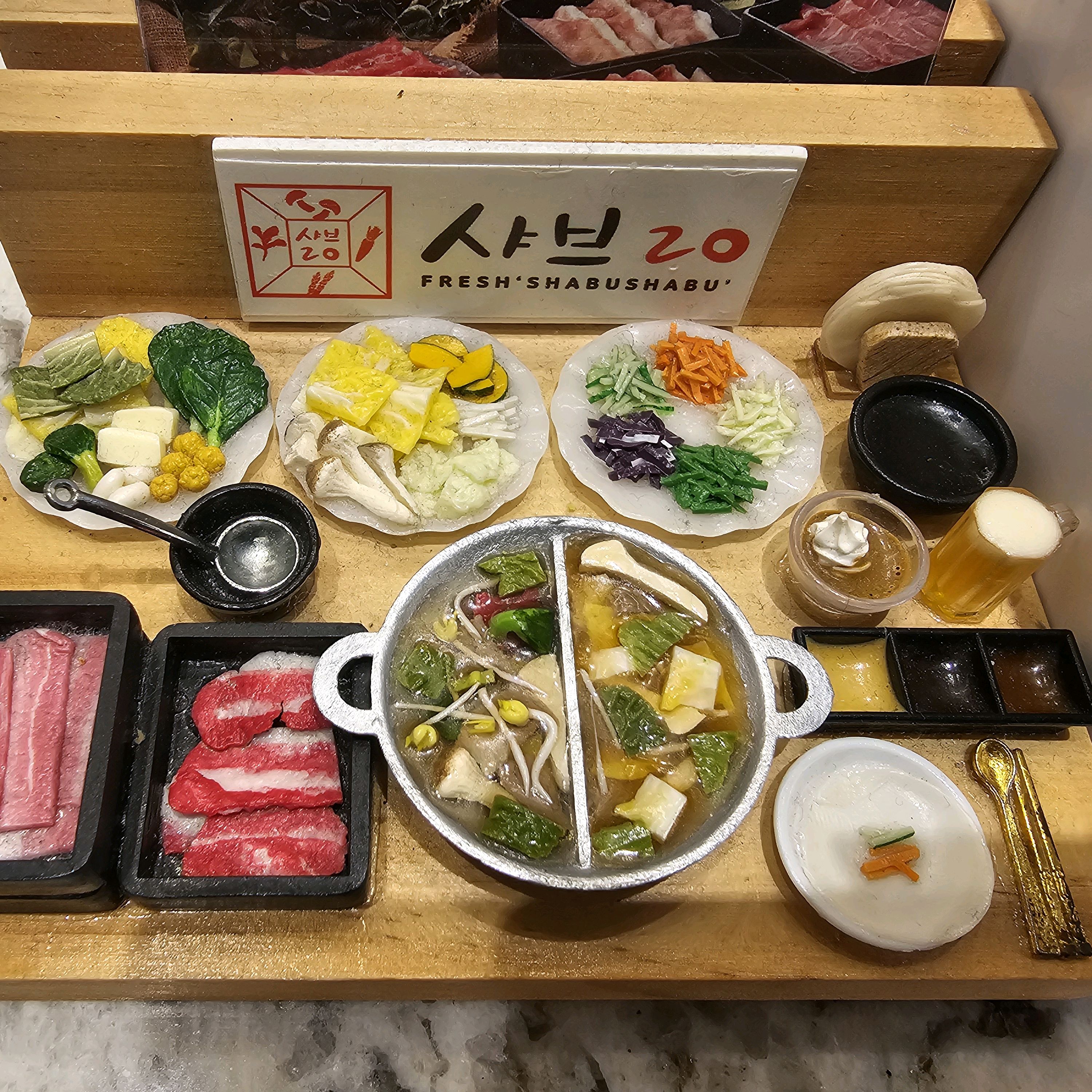 고기가 무한 리필이라 해서 첫 방문 했는데 잘 먹고 많이 먹는 사람들이 가면 가성비 최거