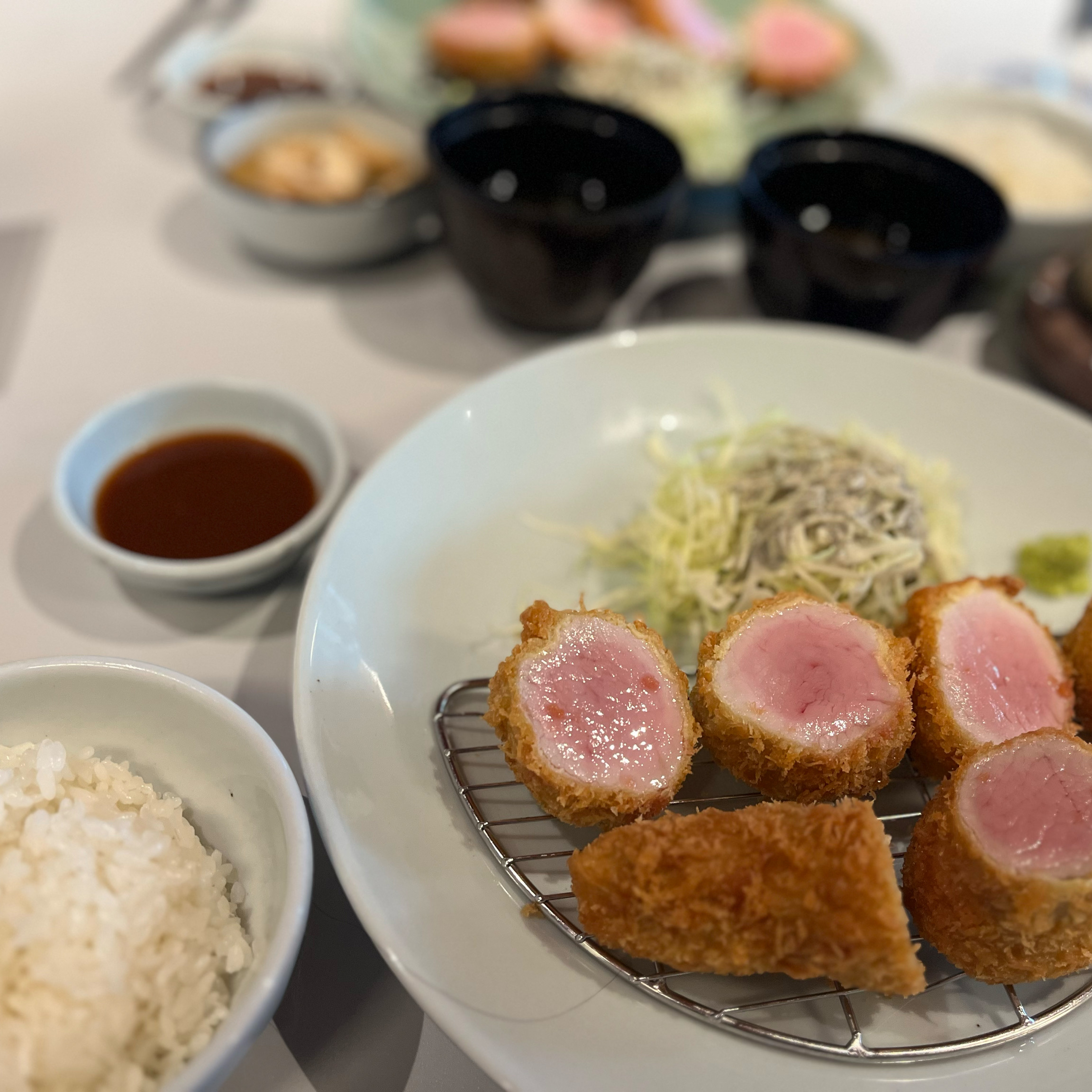 추천받아서 갔는데 진짜 너무 맛있었어요!!! 웨이팅이 길어서 시간때우느라 지루했지만 그럴만