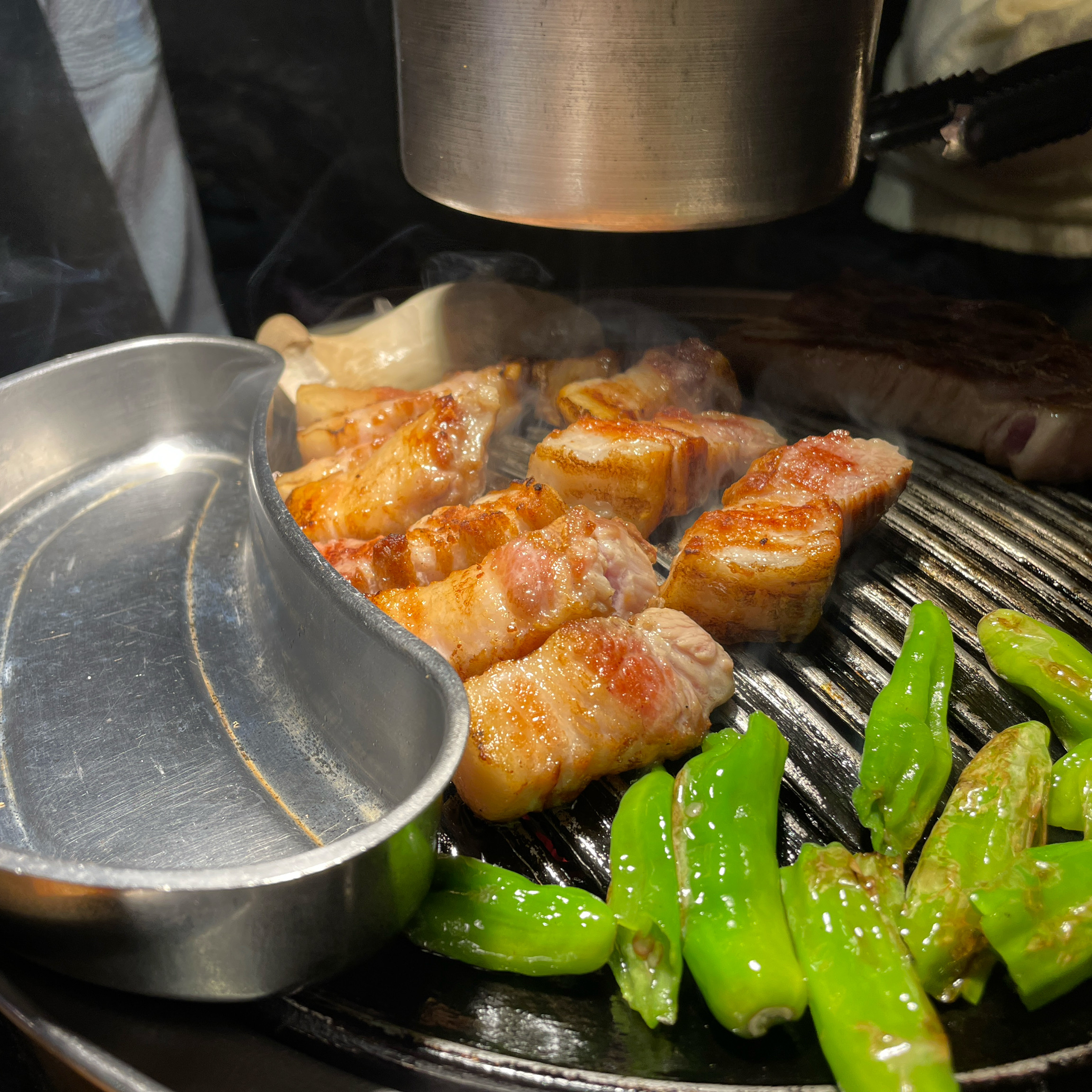 [홍대입구역 맛집 청돈옥 홍대본점] 직접 가본 로컬 리뷰