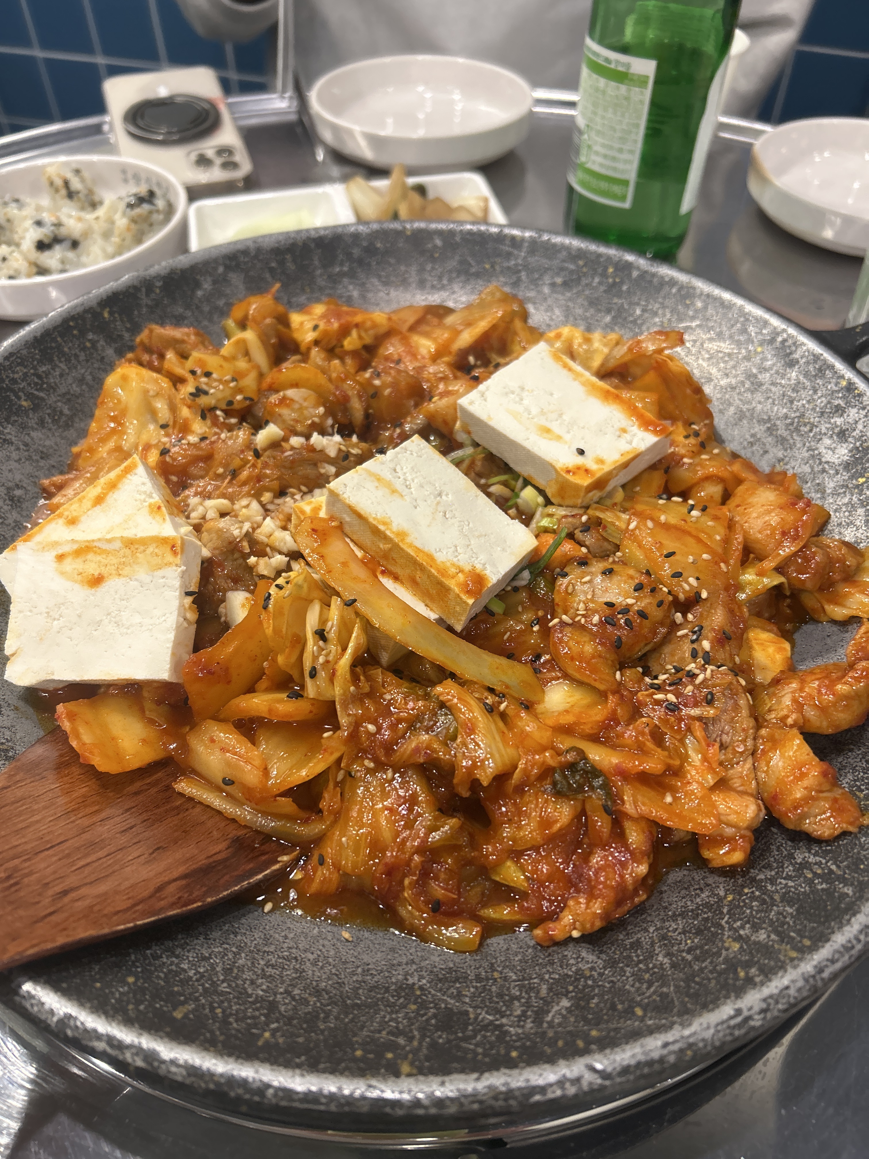 동네에 삼산 없어져서 천호까지 왔어요 ㅠㅠ 역시 너무 맛있어요 돈까스도!! - 천호동 맛집 삼산회관 천호역점