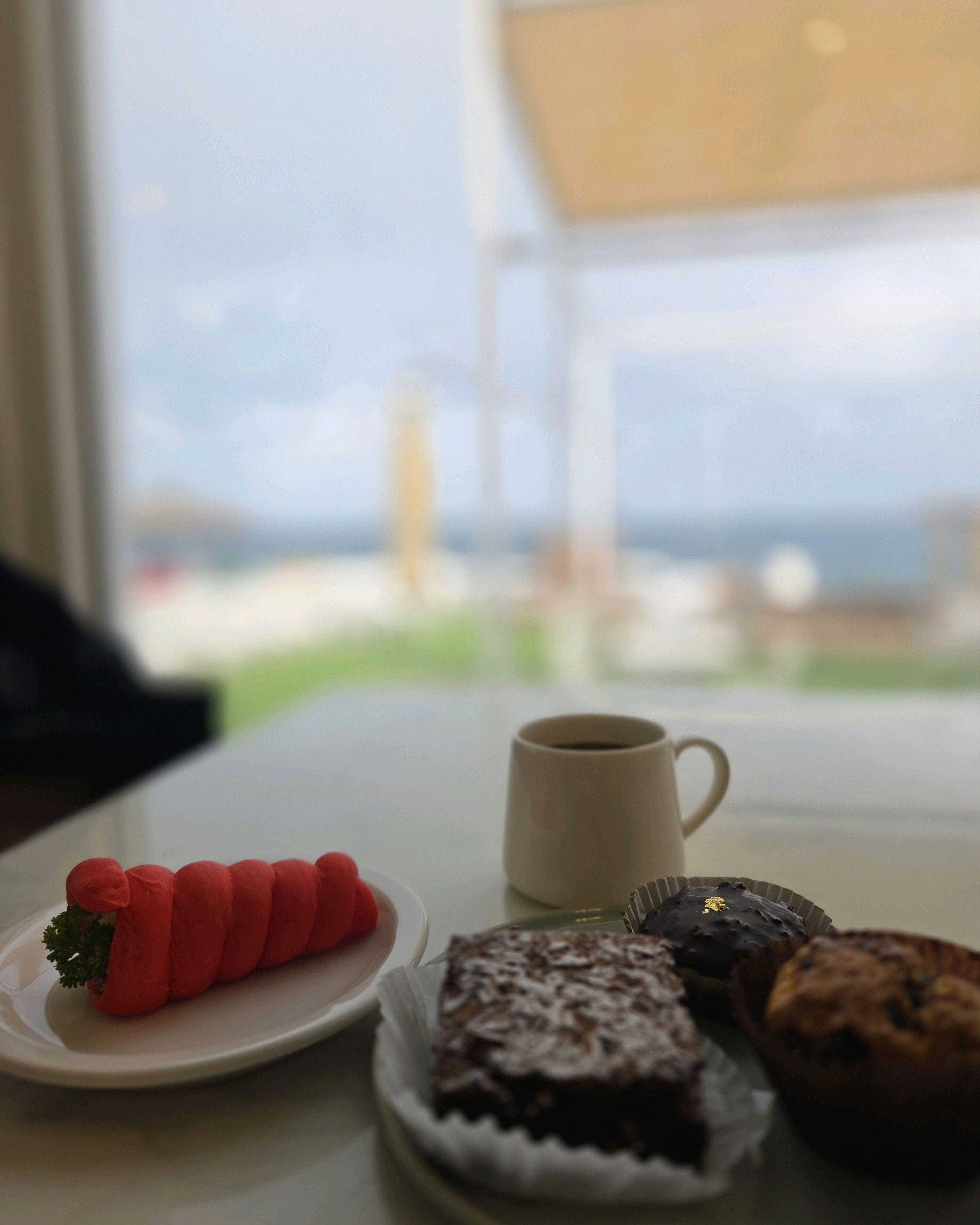 제주물가생각하니 여기 베이커리 종류가 너무 저렴하네요. - 제주 맛집 외도339