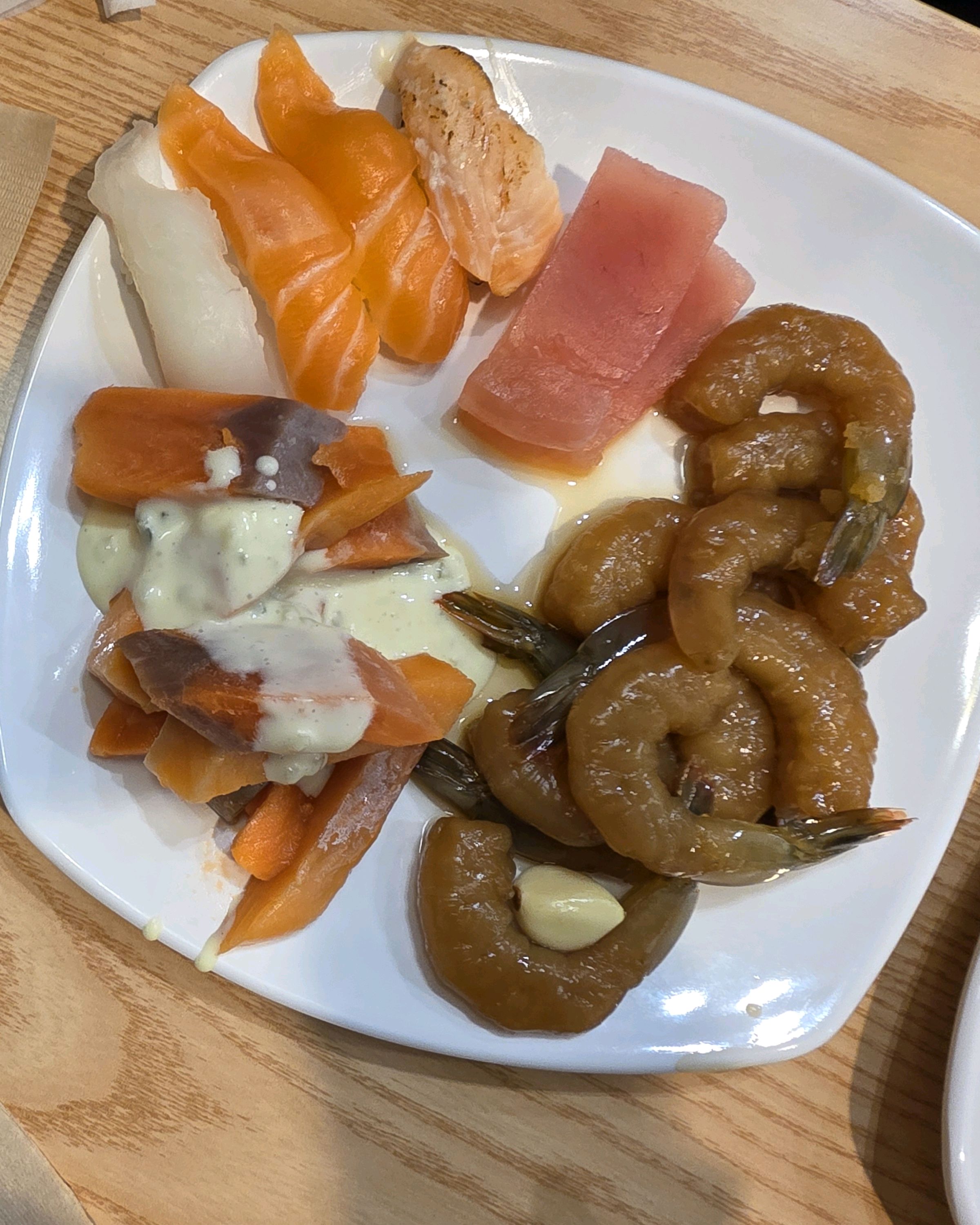 초밥이 맛나요 핫푸드랑 디저트는 좀더 다양하면 좋겠어용 - 상동역 맛집 다이닝원 부천상동점