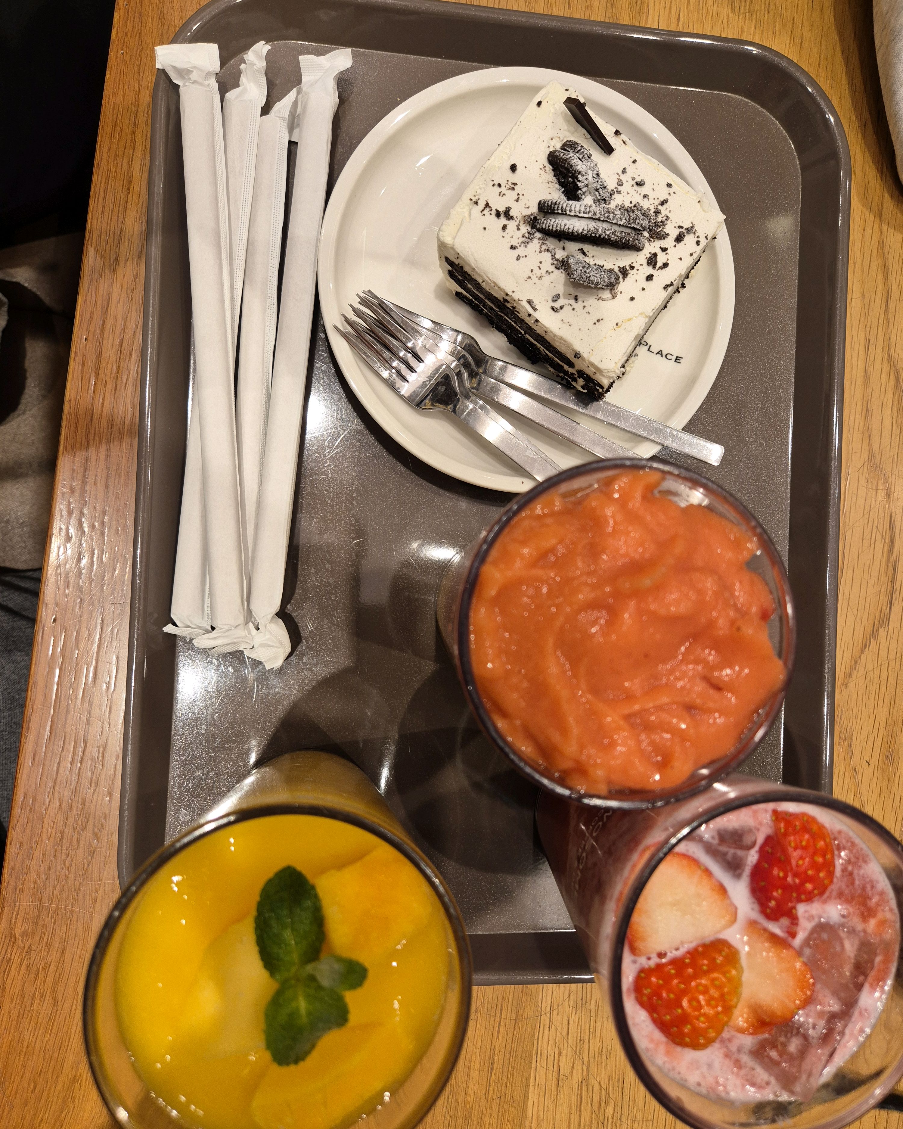 [부산역 맛집 투썸플레이스 부산역점] 직접 가본 로컬 리뷰