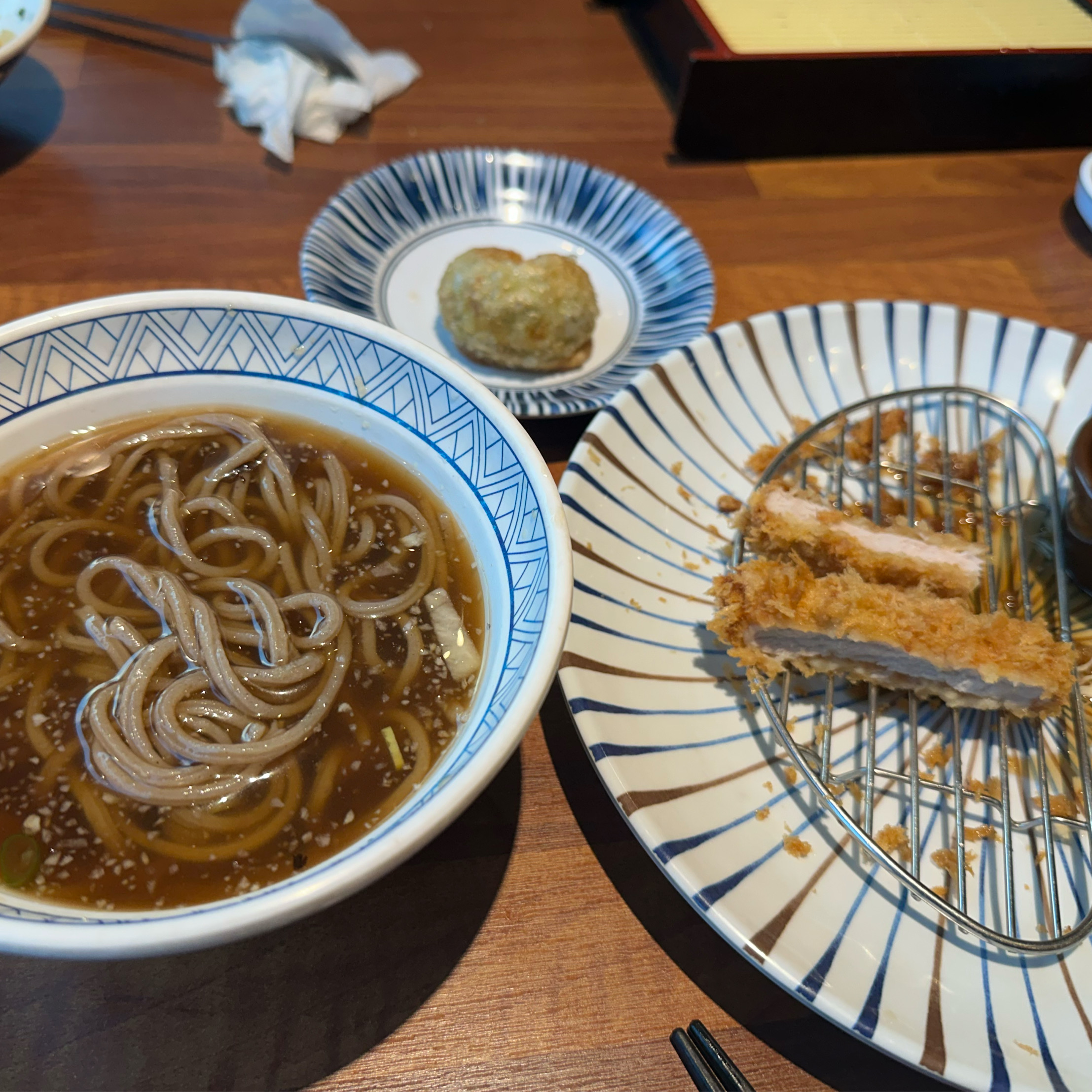 오랜만에 와도 맛이 항상 유지되는 곳이에요. 음식도 빨리 나오고 양도 많고 맛있습니다! 주