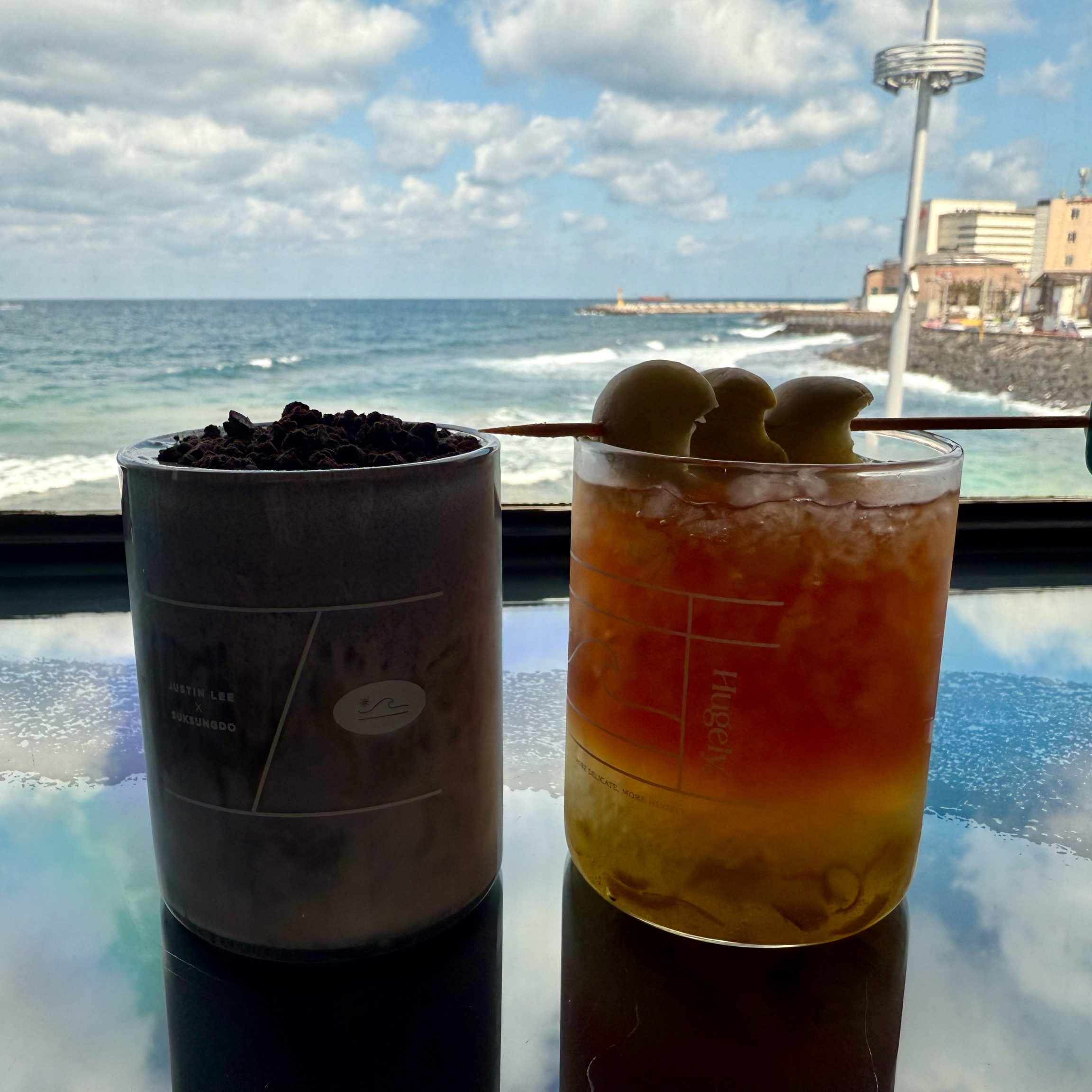 제주공항근처 카페 휴즐리에 방문했어용 스크루 4종 바닐라스크루 우도땅콩스크루 로투스스크루 