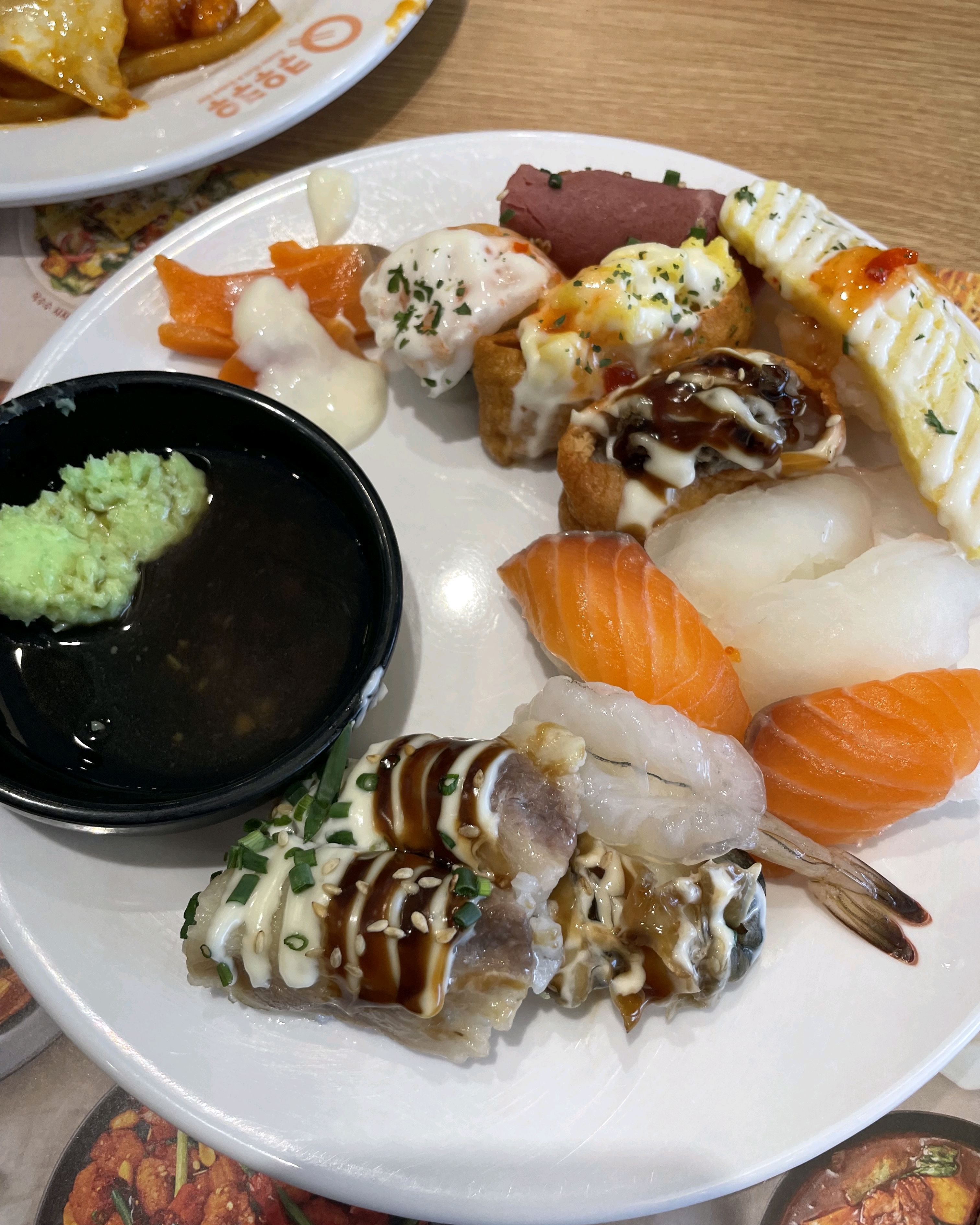 다양하게 음식을 먹을 수 있어서 좋은 것 같아요. 맛있게 잘 먹었습니다. - 익산 모현동 맛집 추천 쿠우쿠우 익산점