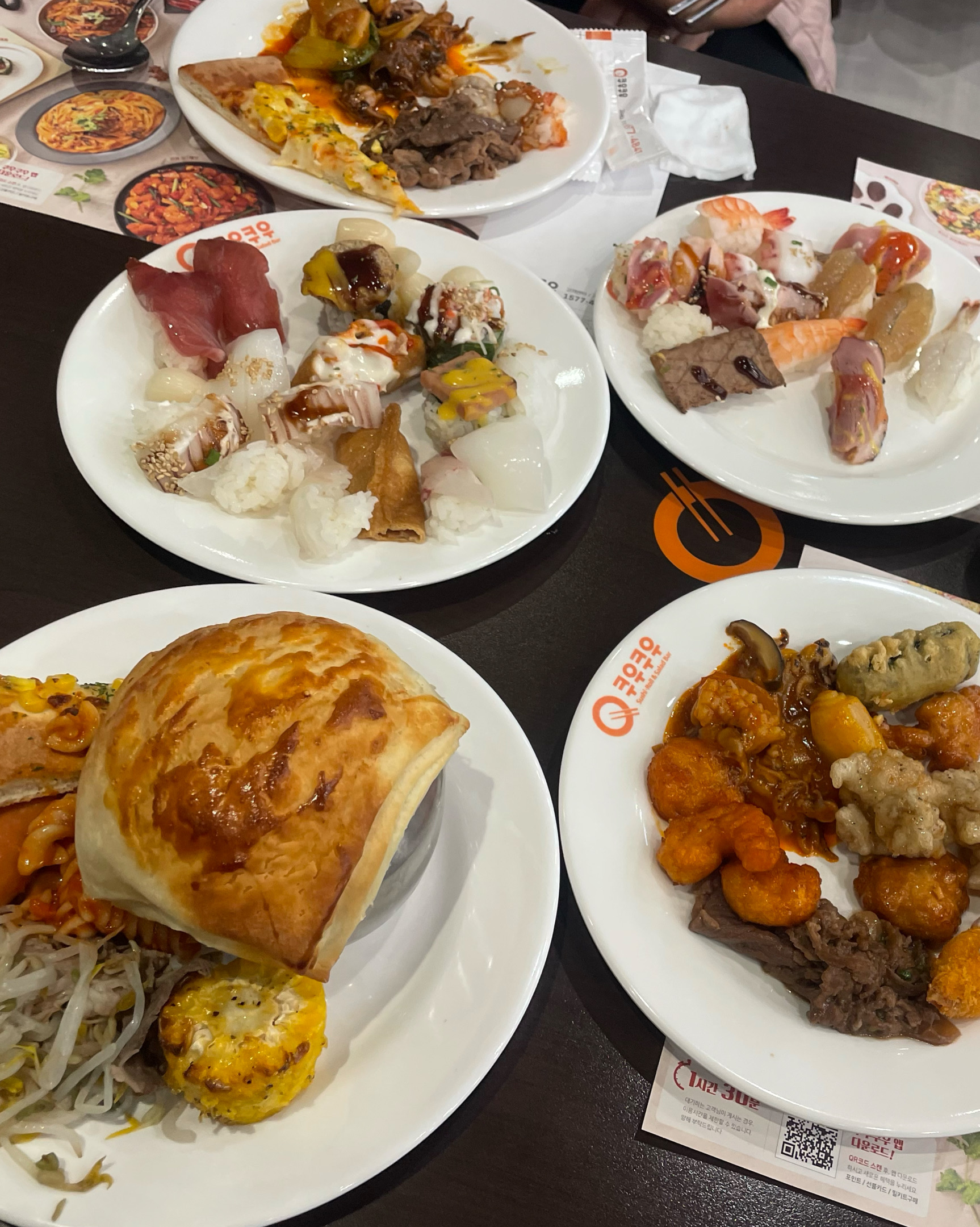 음식이 다양합니다 - 화명동 맛집 쿠우쿠우 화명점