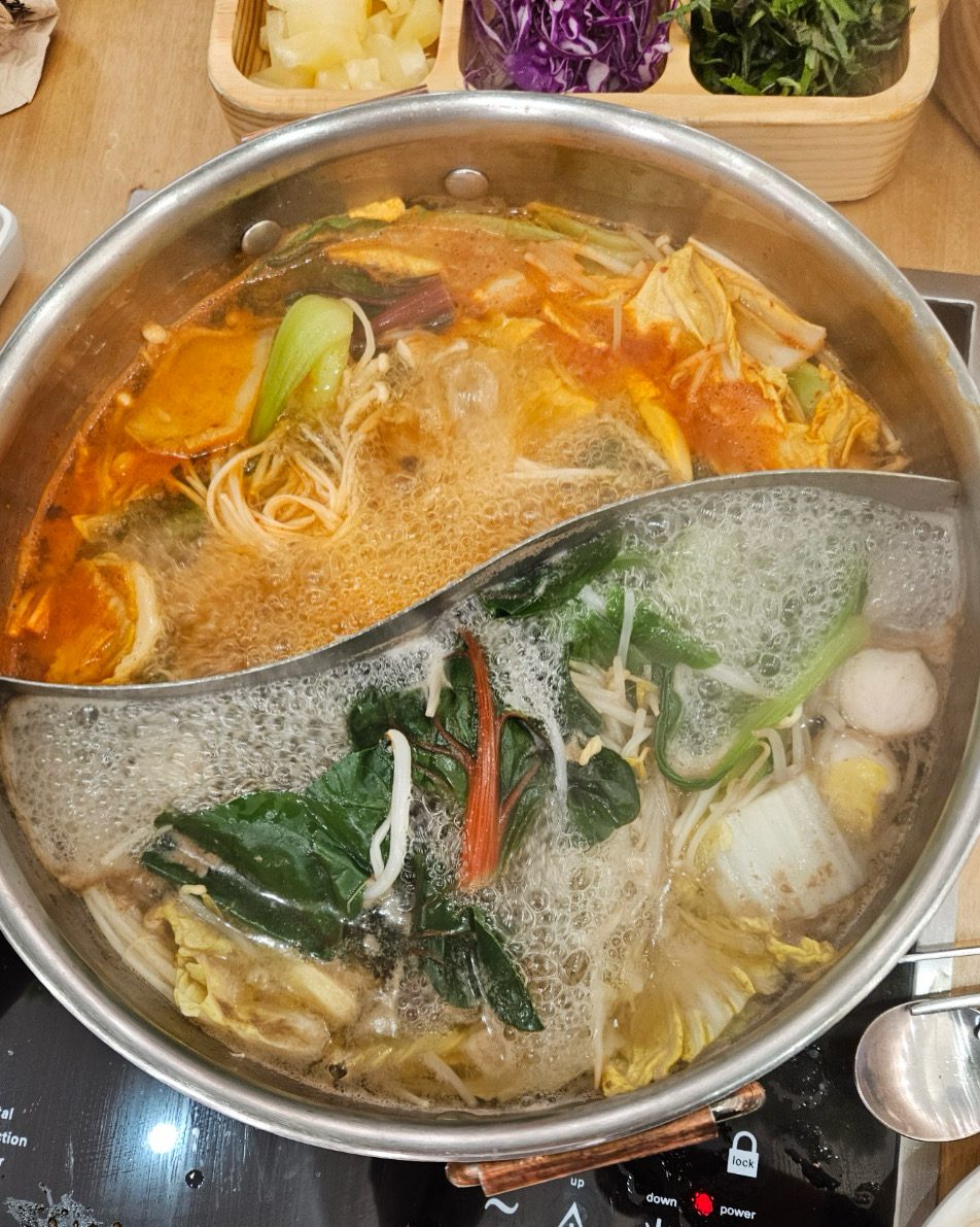 고기 제한 없이 먹을 수 있고 - 마산 어시장 맛집 샤브올데이 마산합포점