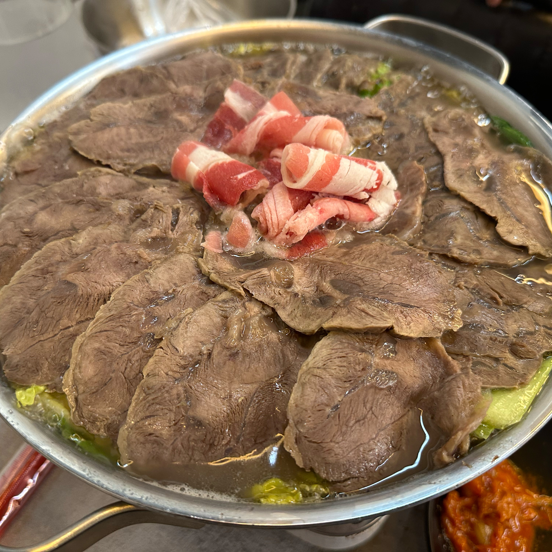 고기 부드럽고 너무 맛있어요!! - 천호동 맛집 스지사태&칼국수