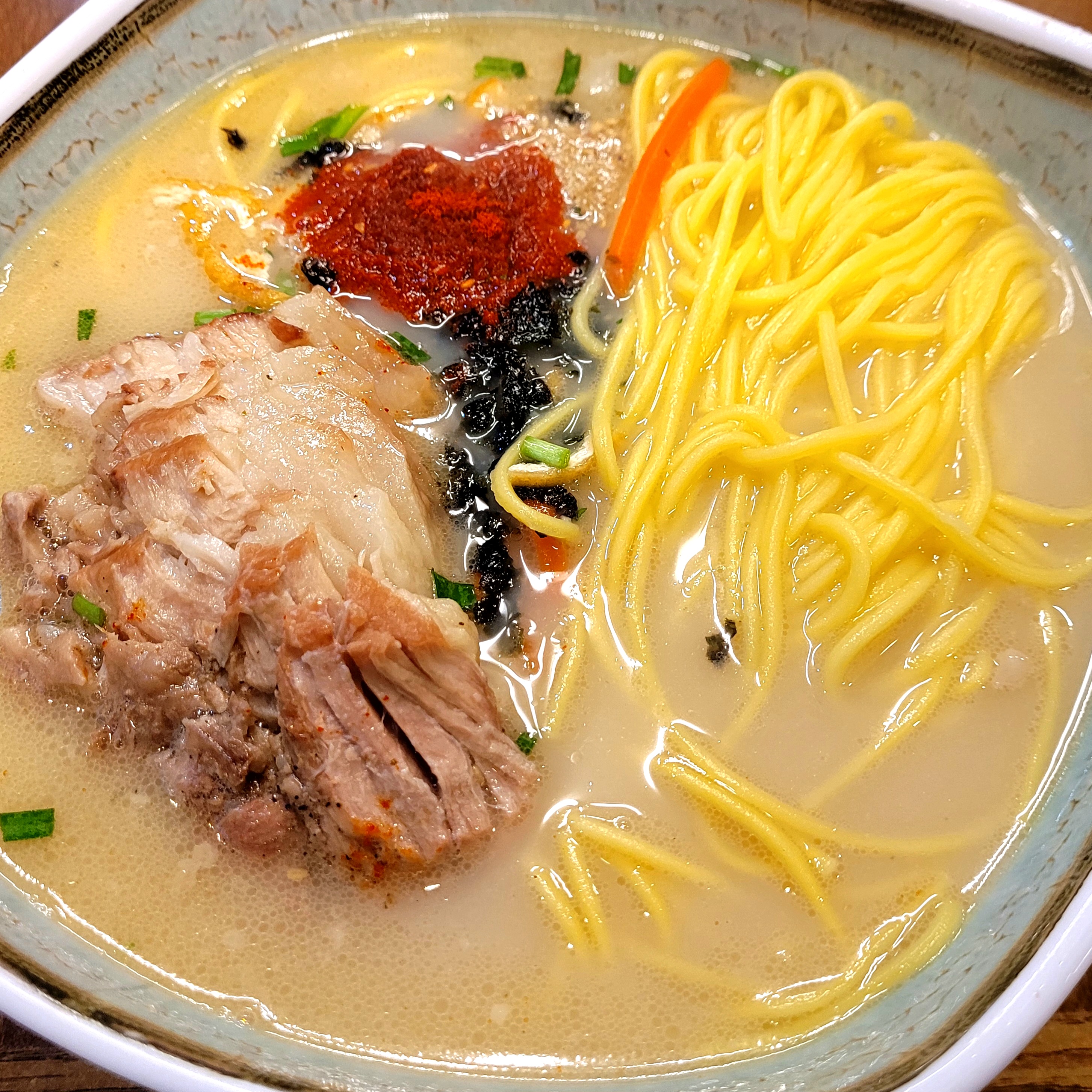 여기보다 맛있는 고기국수 가게는 없다고 장담합니다. - 제주 맛집 국수만찬
